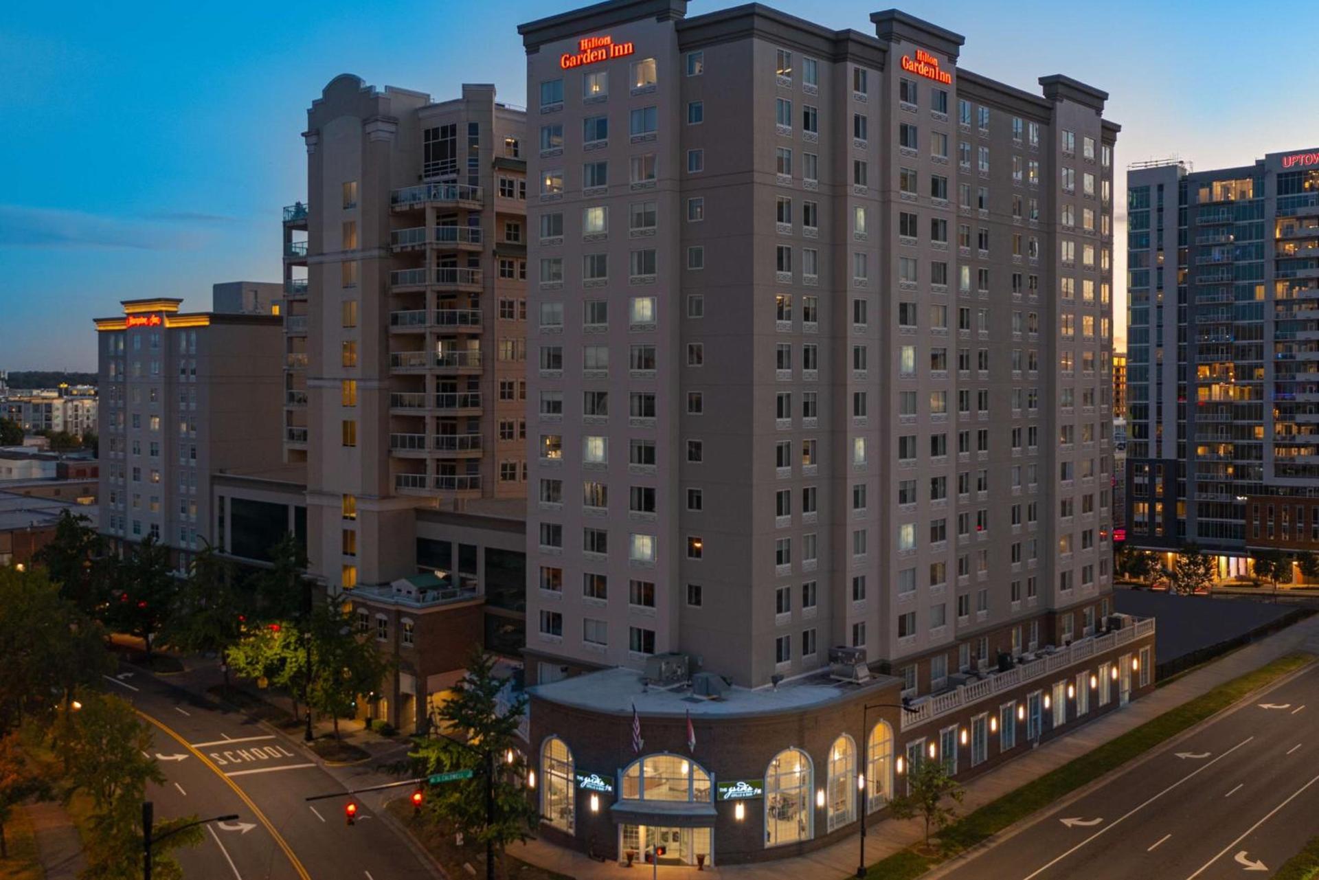 Hilton Garden Inn Charlotte Uptown photo 3