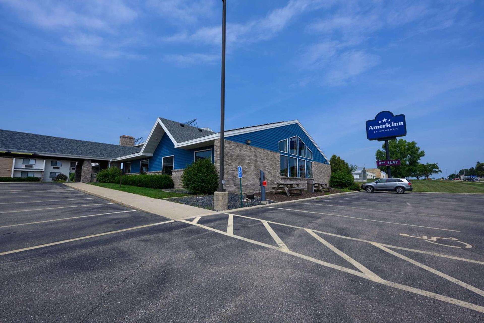 AmericInn by Wyndham Monroe photo 4