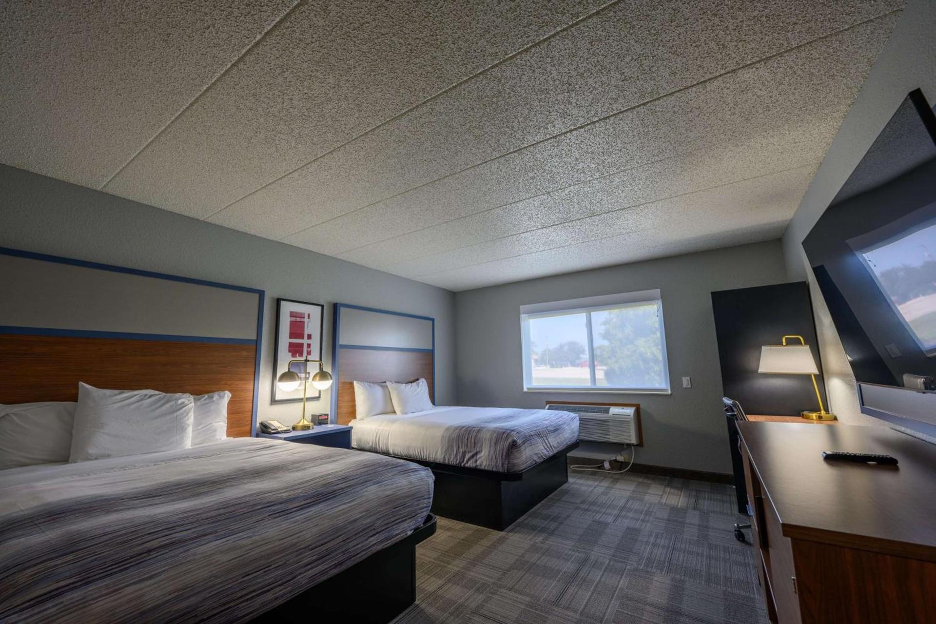 AmericInn by Wyndham Monroe photo 54