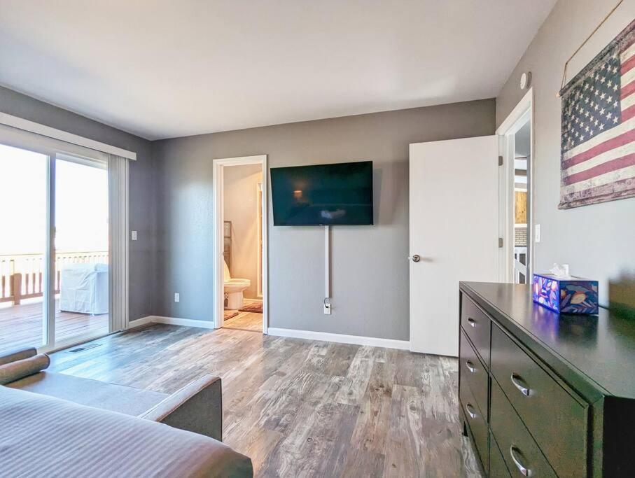 The Peakview Mirage [Newly Renovated Near USAFA] photo 16