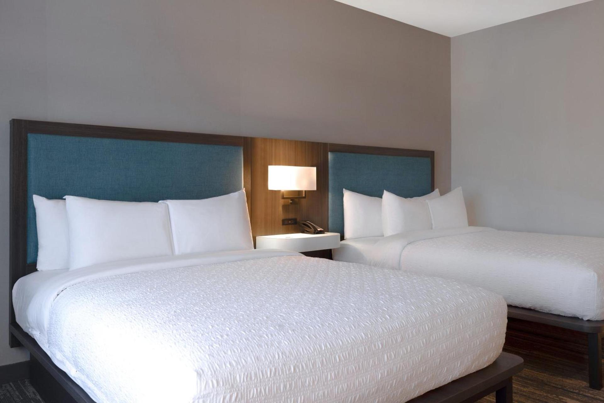 Hampton Inn Chicago Orland Park photo 38