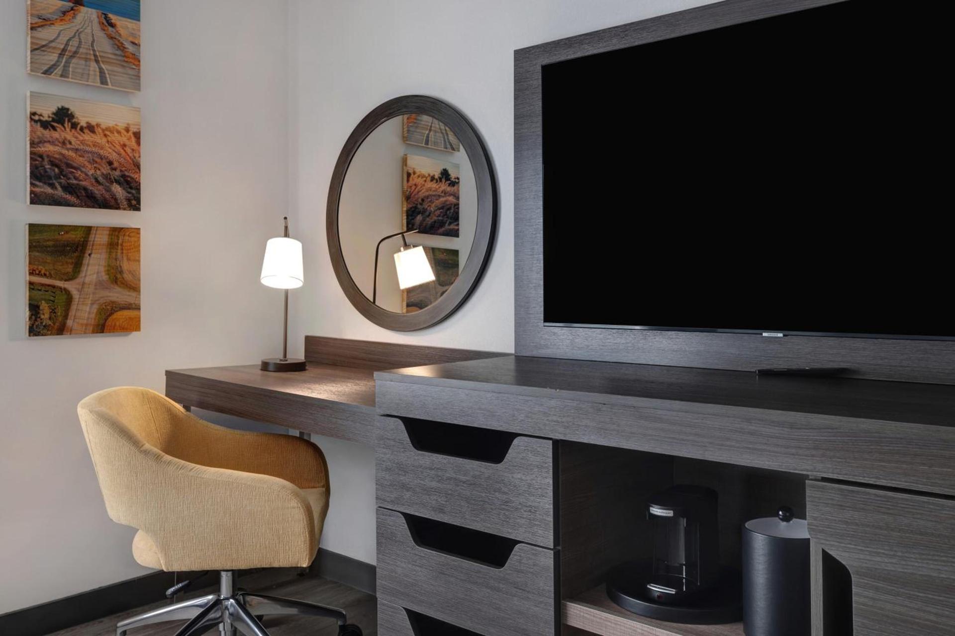 Hampton Inn Chicago Orland Park photo 40