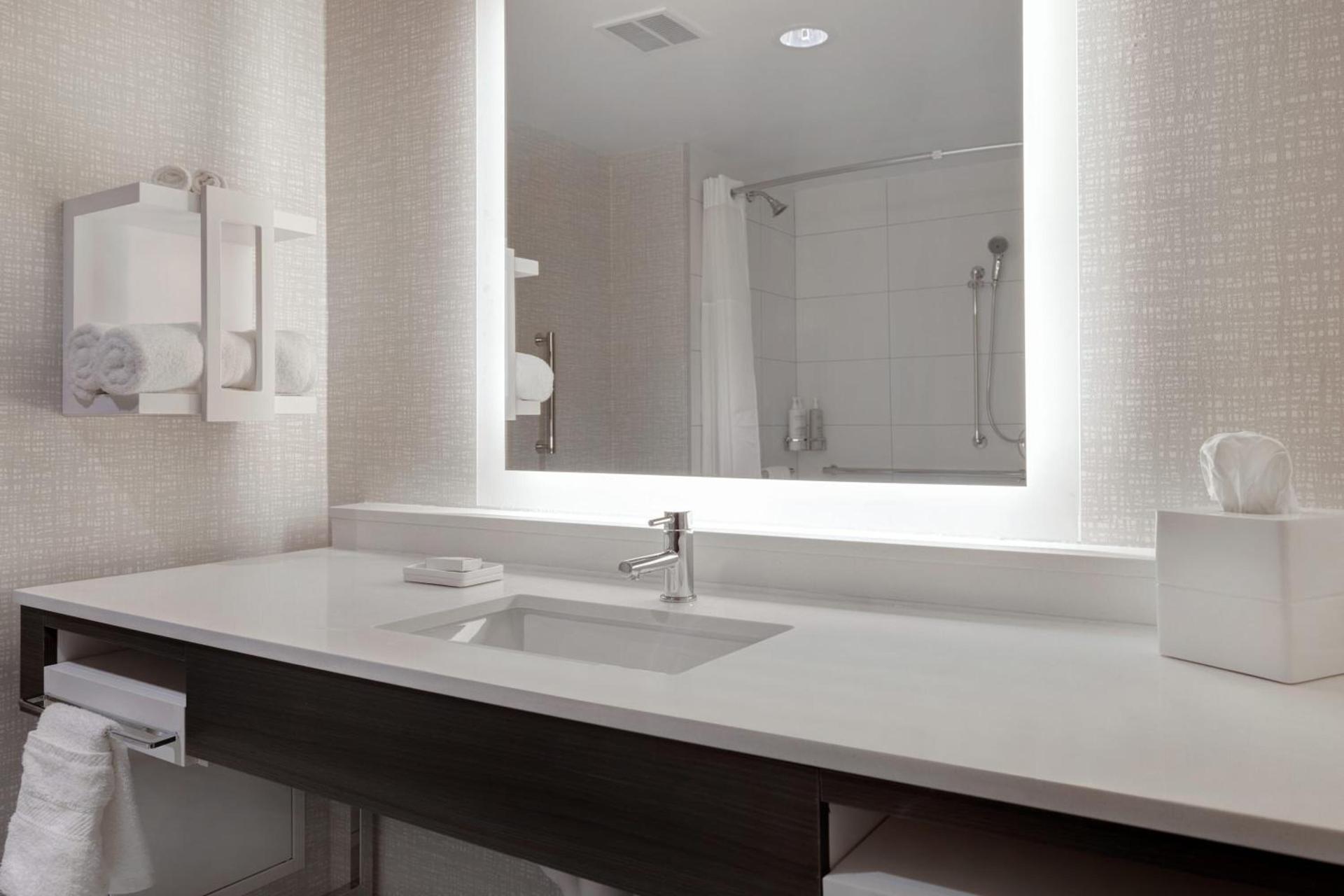 Hampton Inn Chicago Orland Park photo 13
