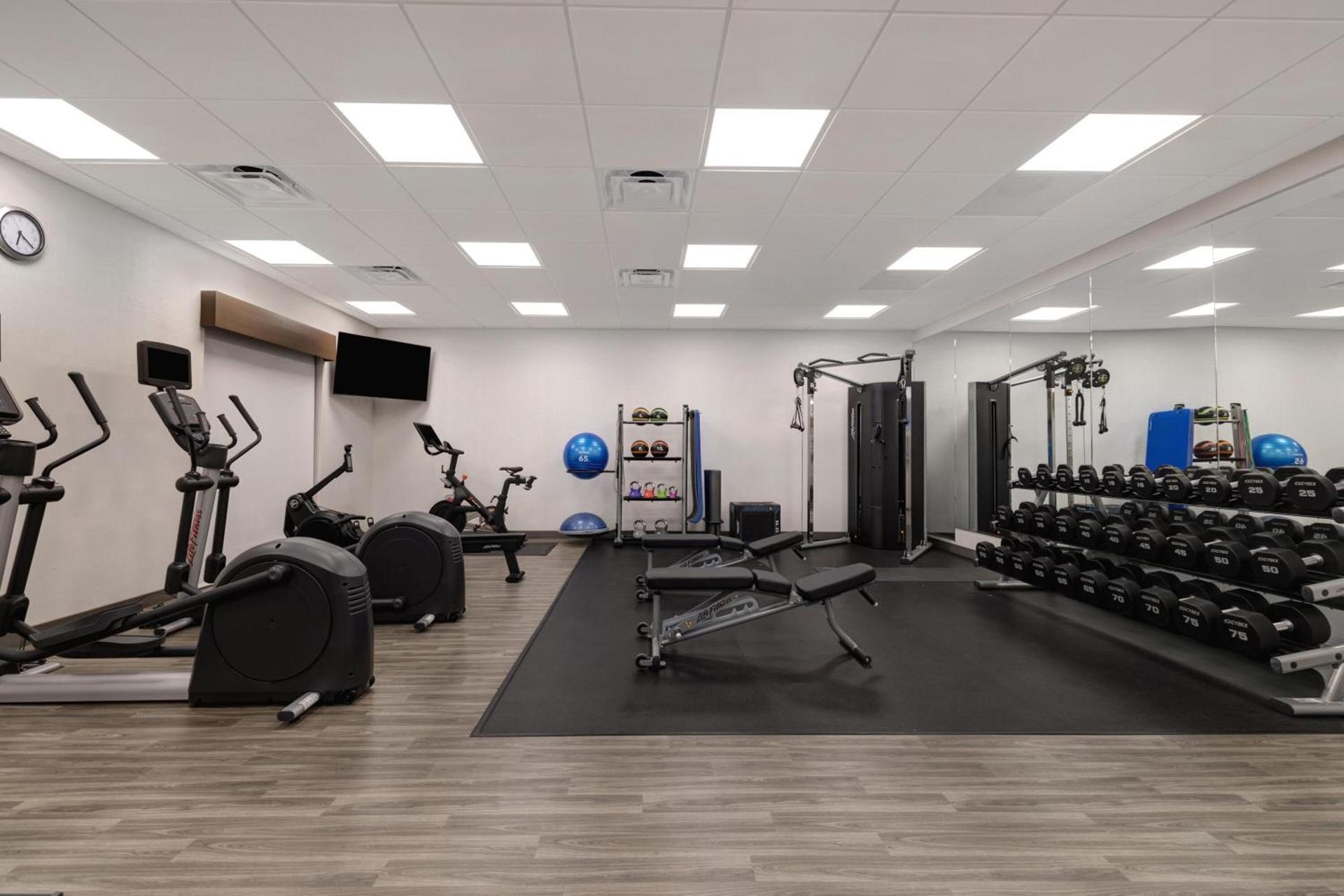 Hampton Inn Chicago Orland Park photo 28