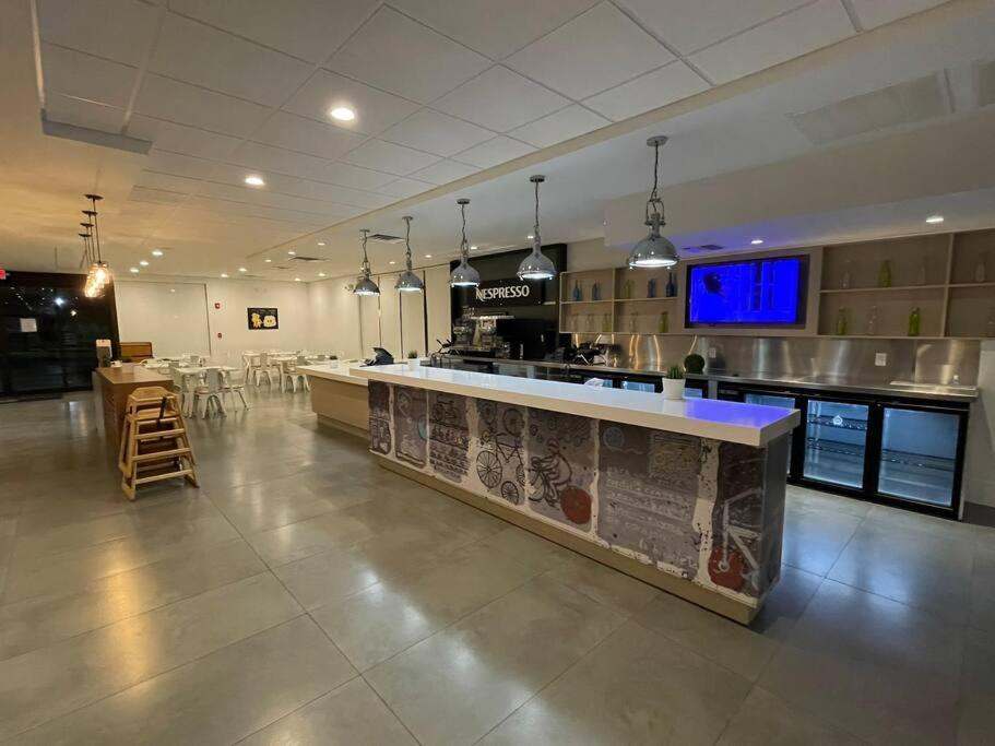 Cozy hotel with Super location near Disney photo 22