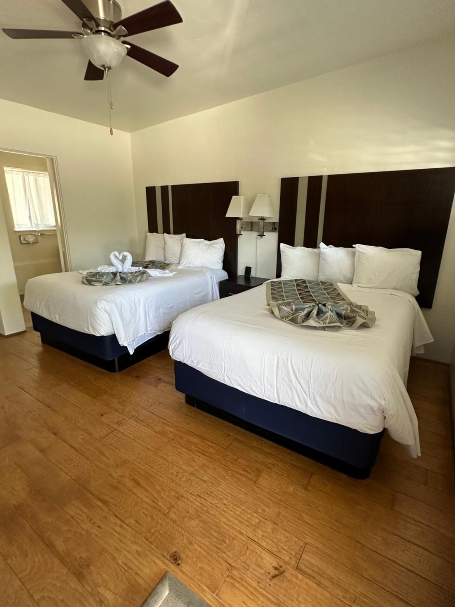 Cambria Palms Motel photo 34