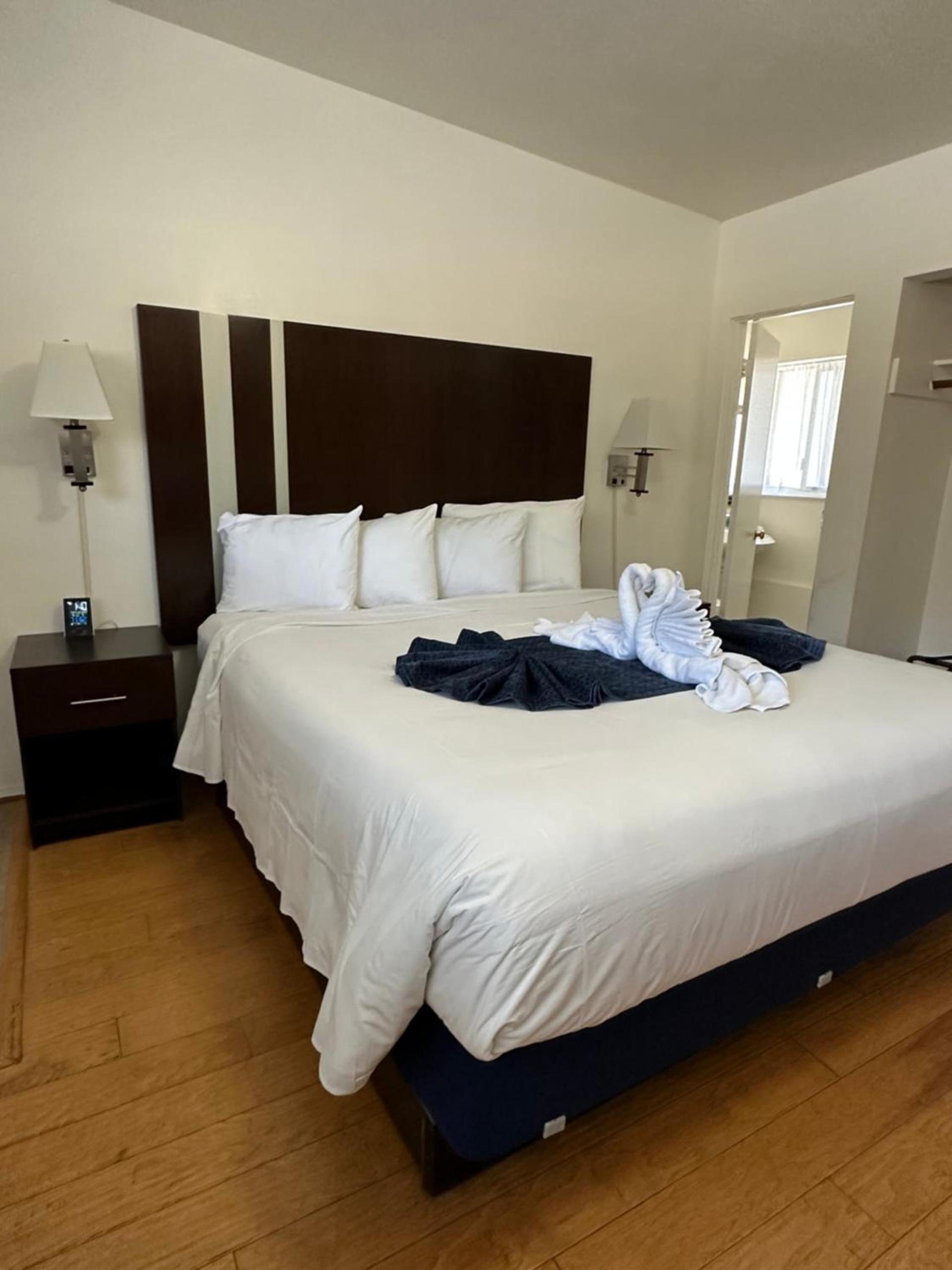 Cambria Palms Motel photo 28