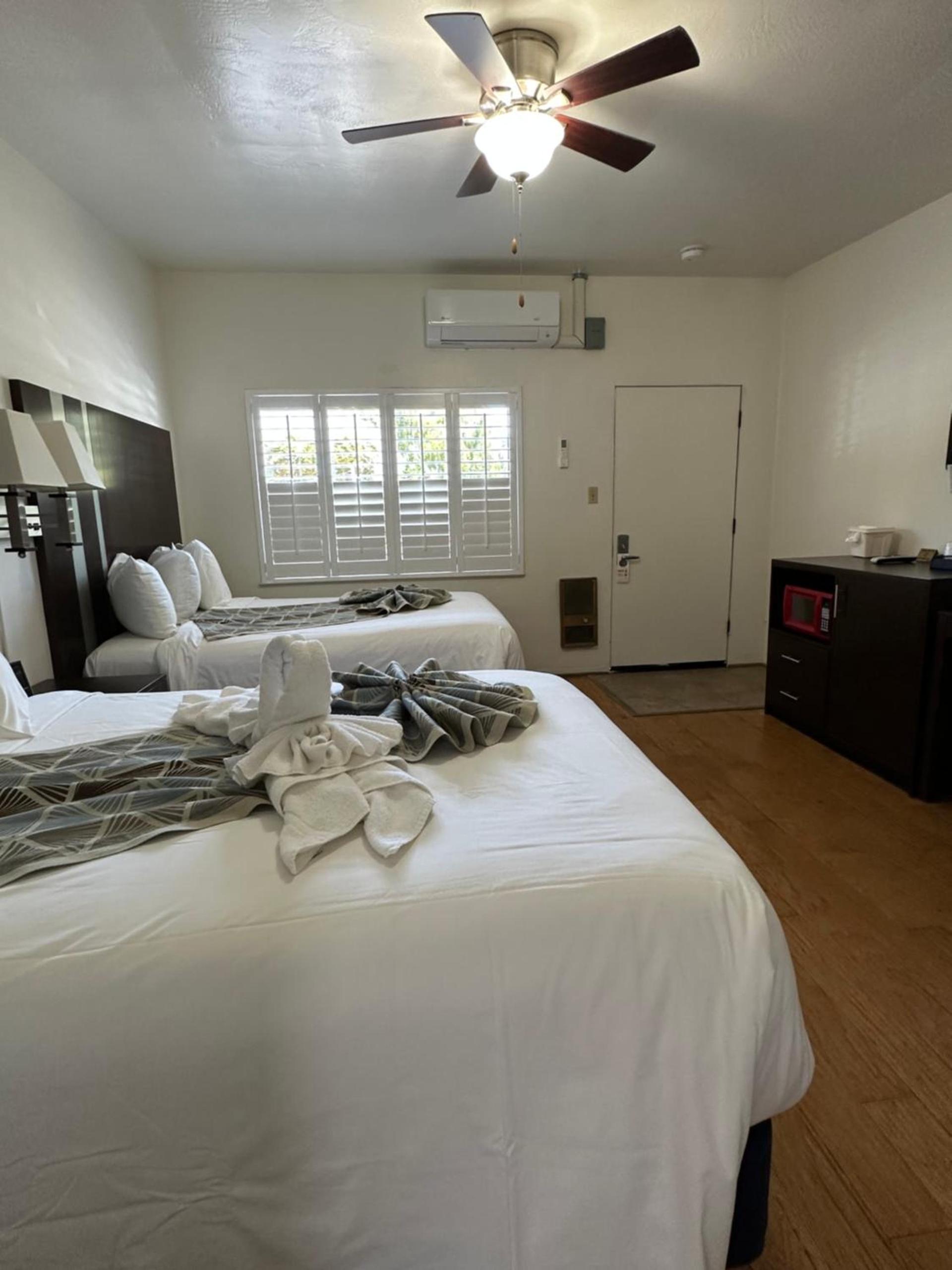 Cambria Palms Motel photo 27