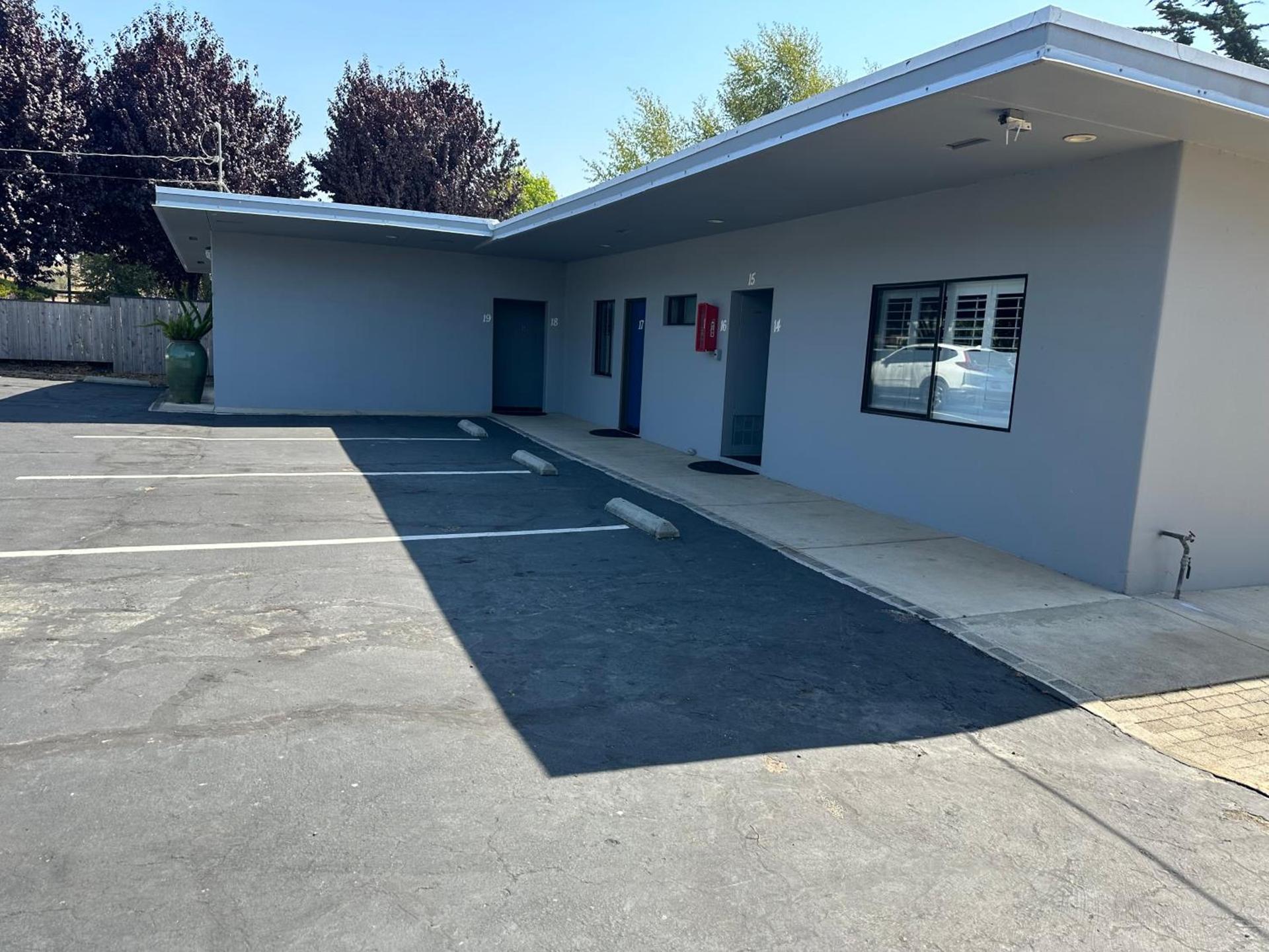 Cambria Palms Motel photo 36