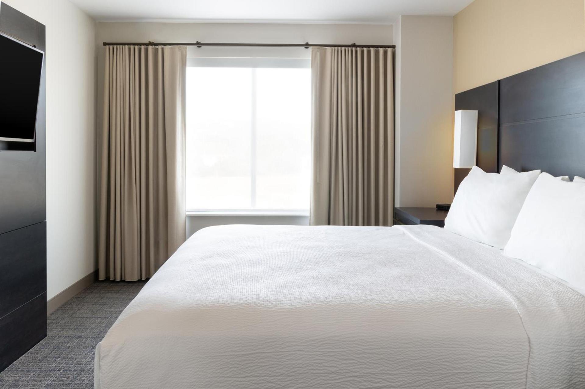 Residence Inn by Marriott Corona Riverside photo 2