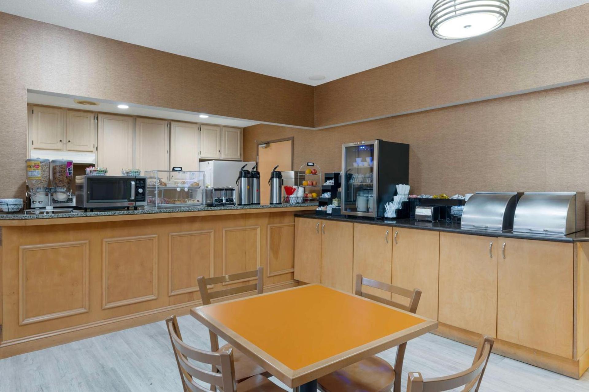 Best Western Circus City Inn photo 40