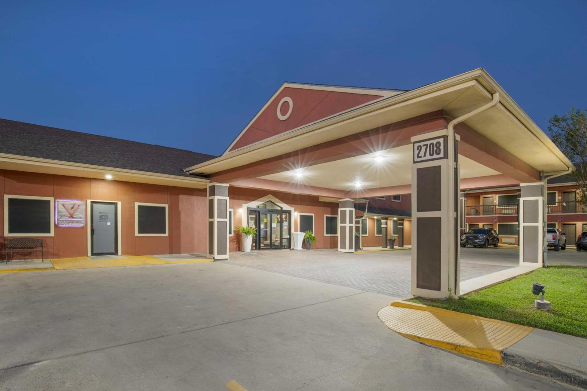 Best Western Plus Edinburg Inn & Suites photo 9