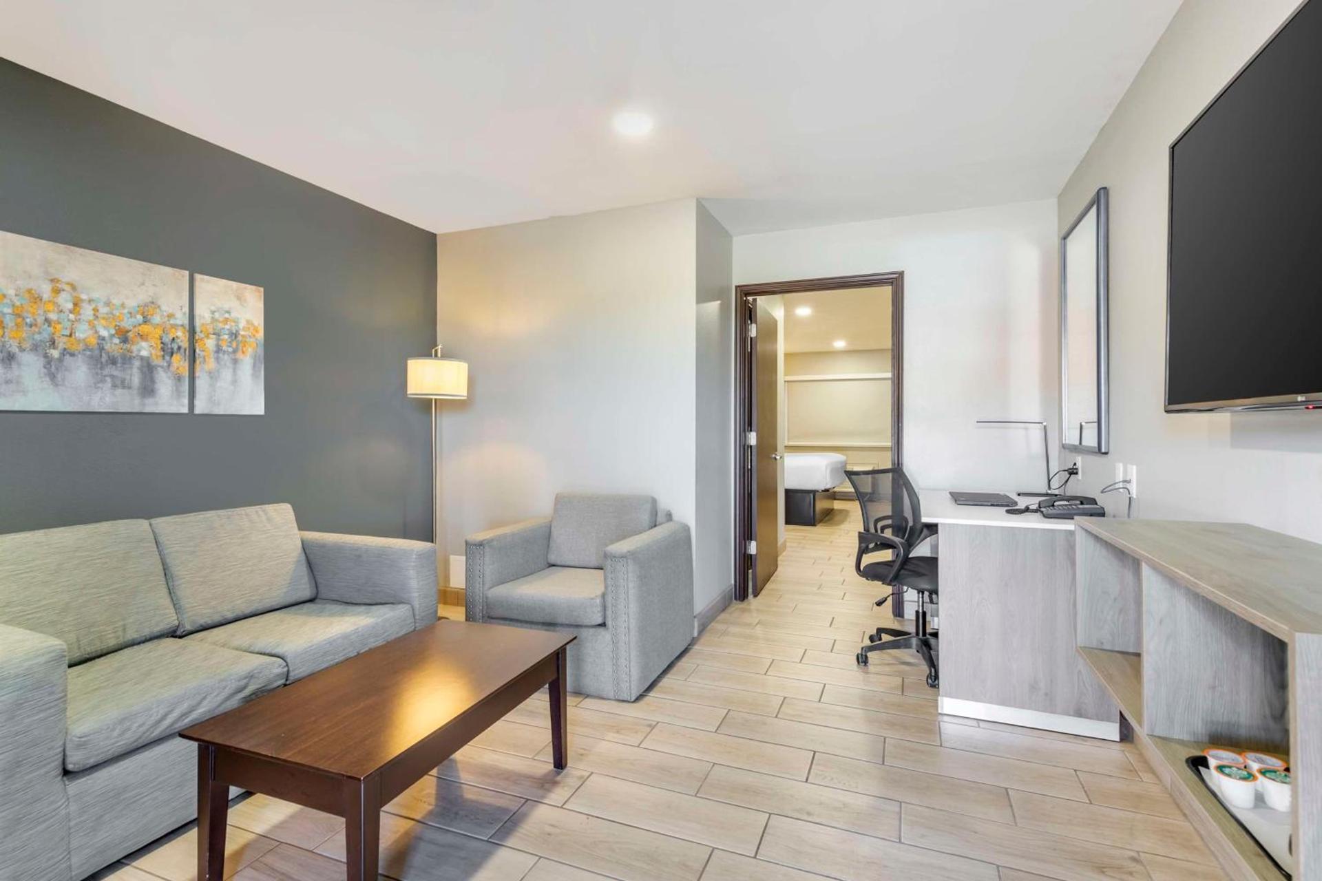 Best Western Plus Edinburg Inn & Suites photo 14