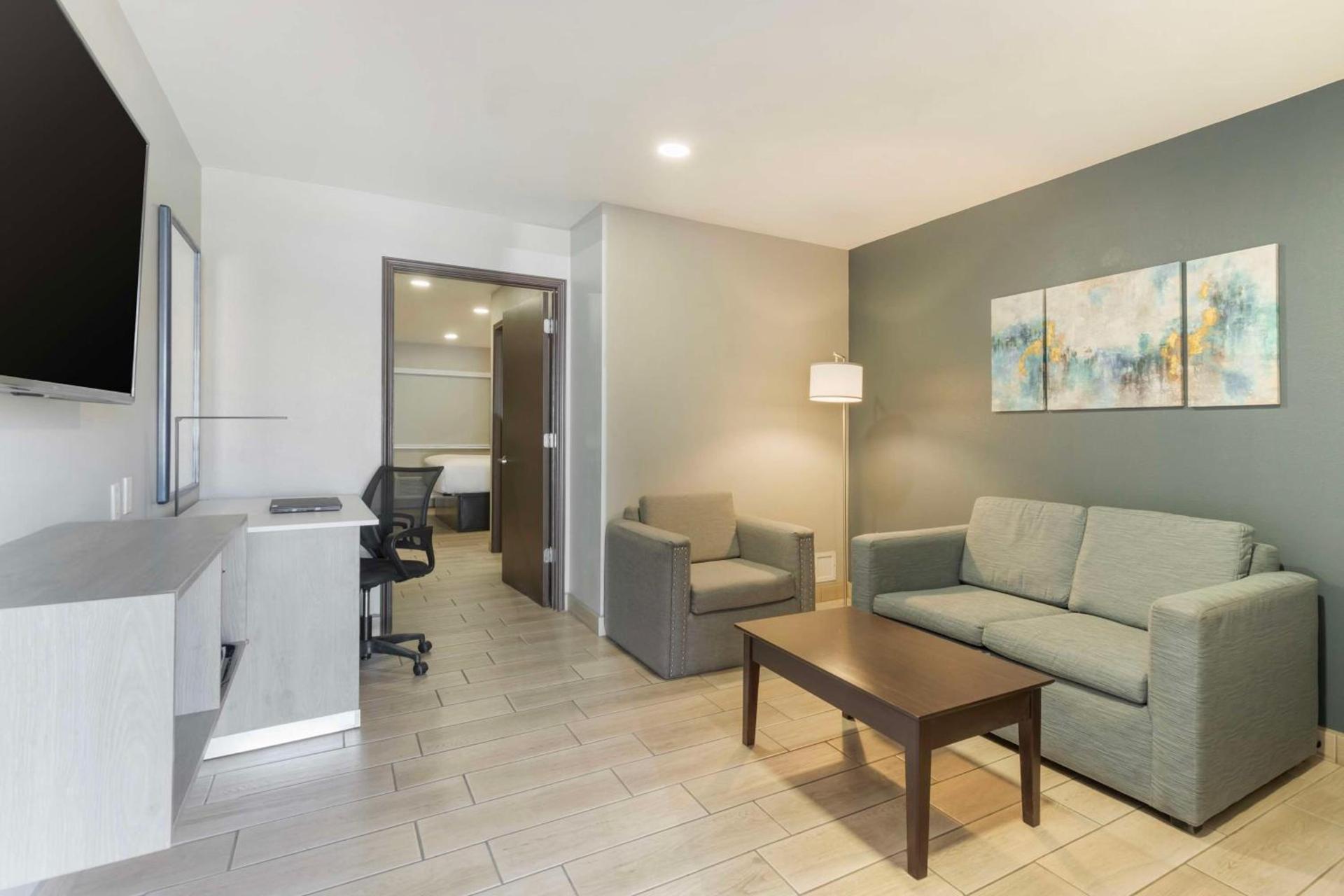 Best Western Plus Edinburg Inn & Suites photo 36
