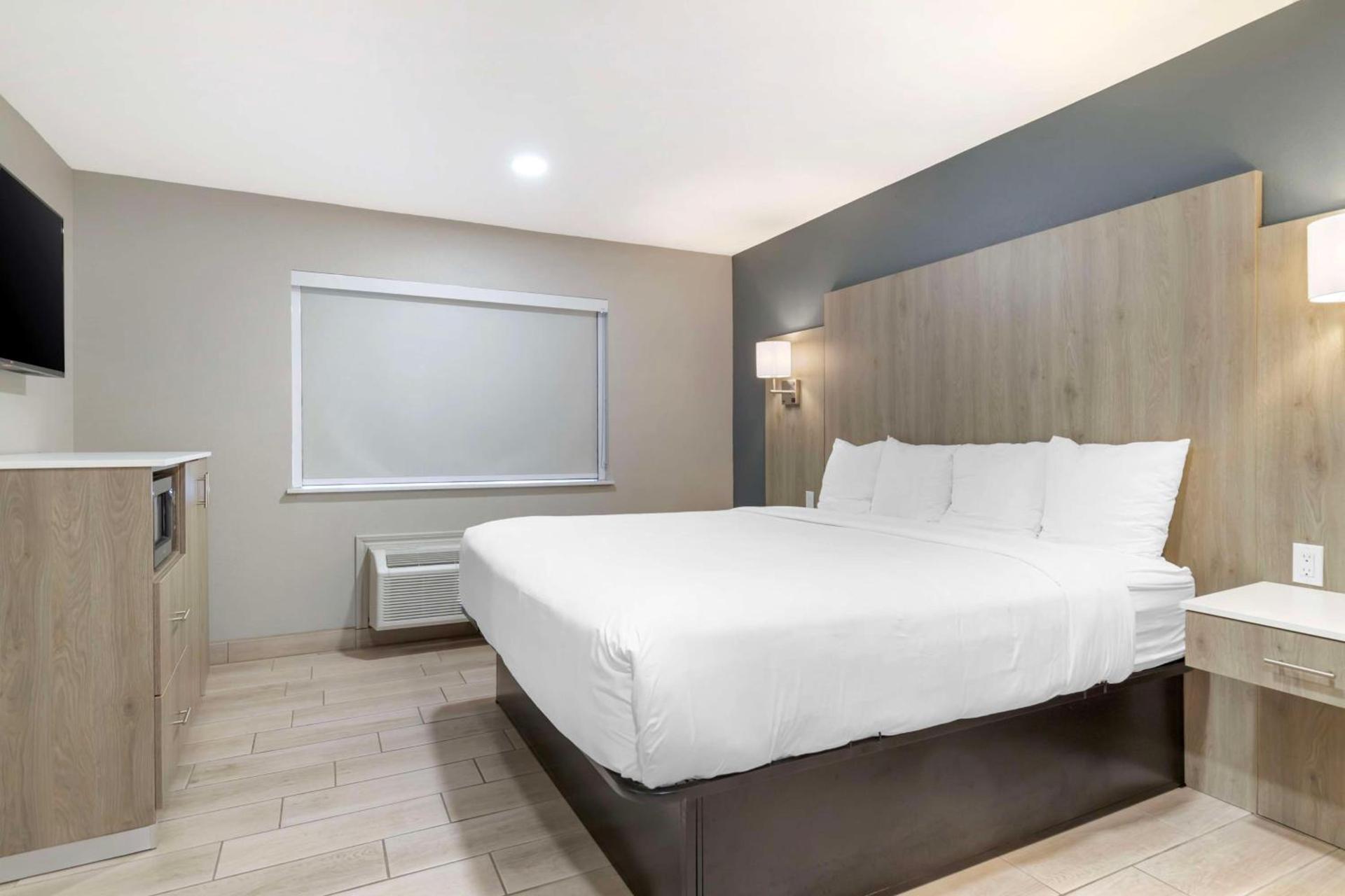 Best Western Plus Edinburg Inn & Suites photo 37