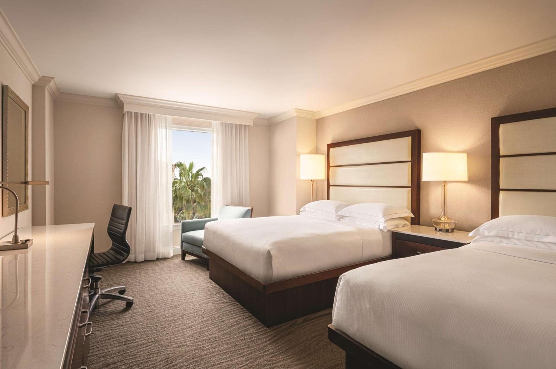 Hilton Naples photo 10