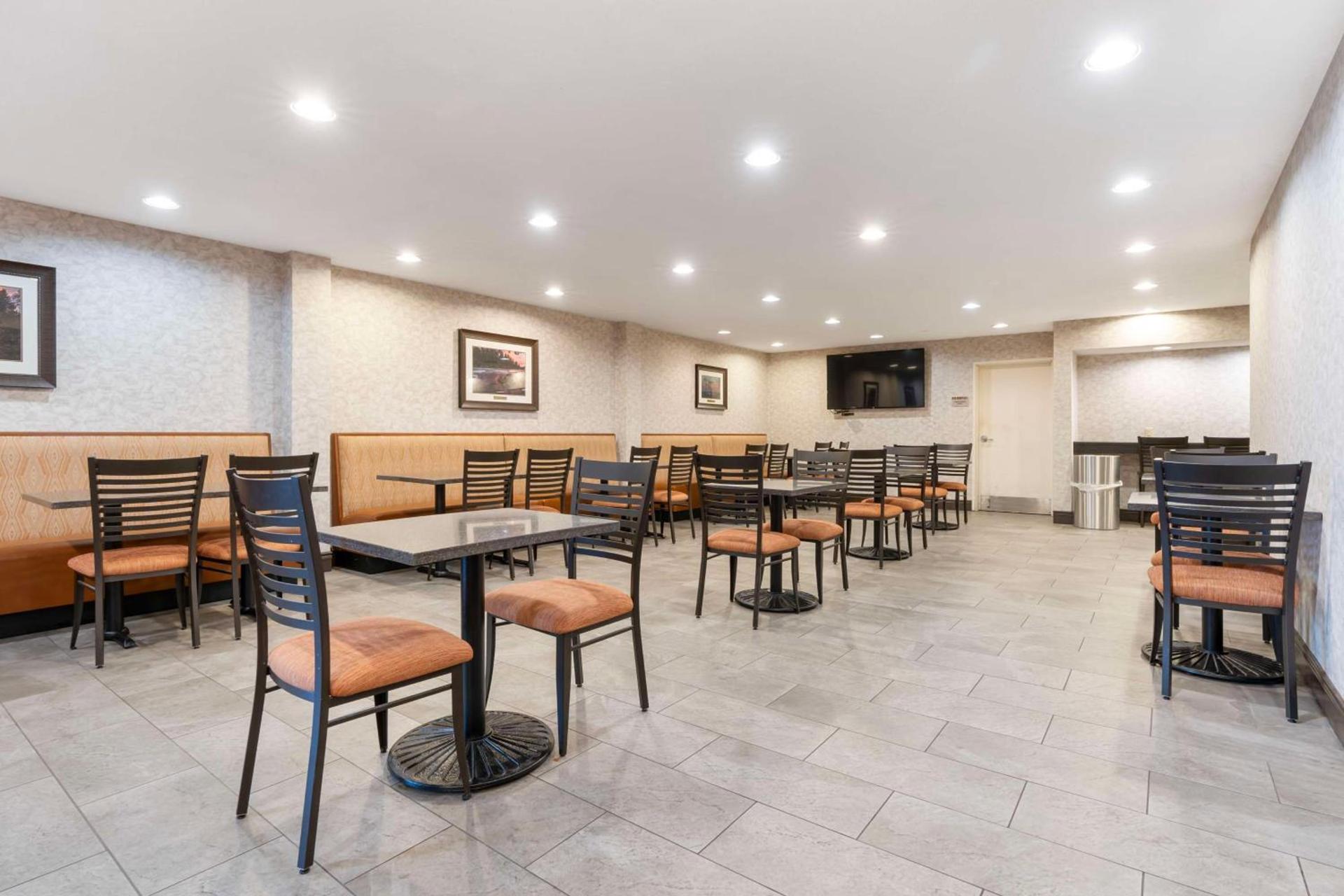 Best Western Bend North photo 16