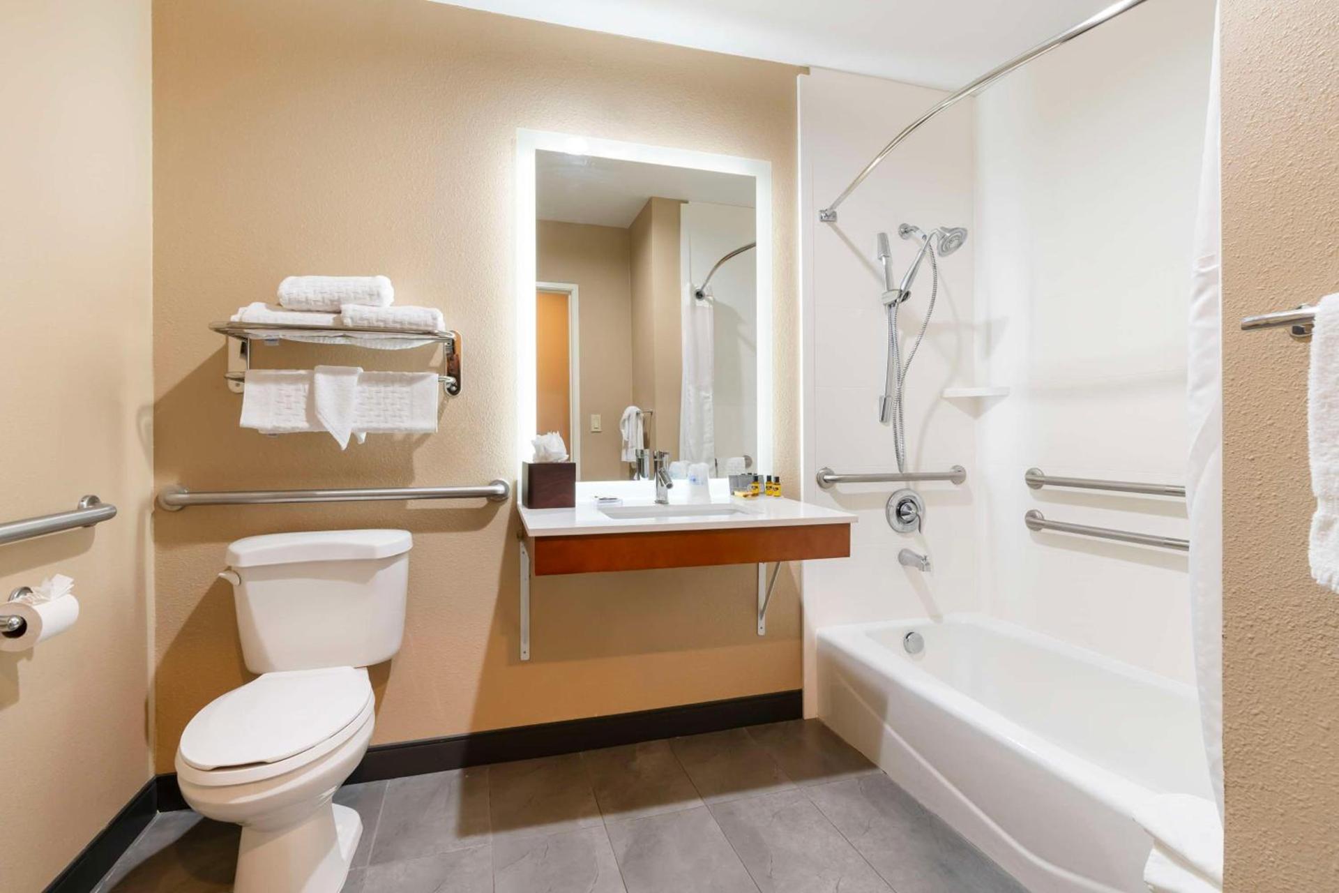 Best Western Bend North photo 24