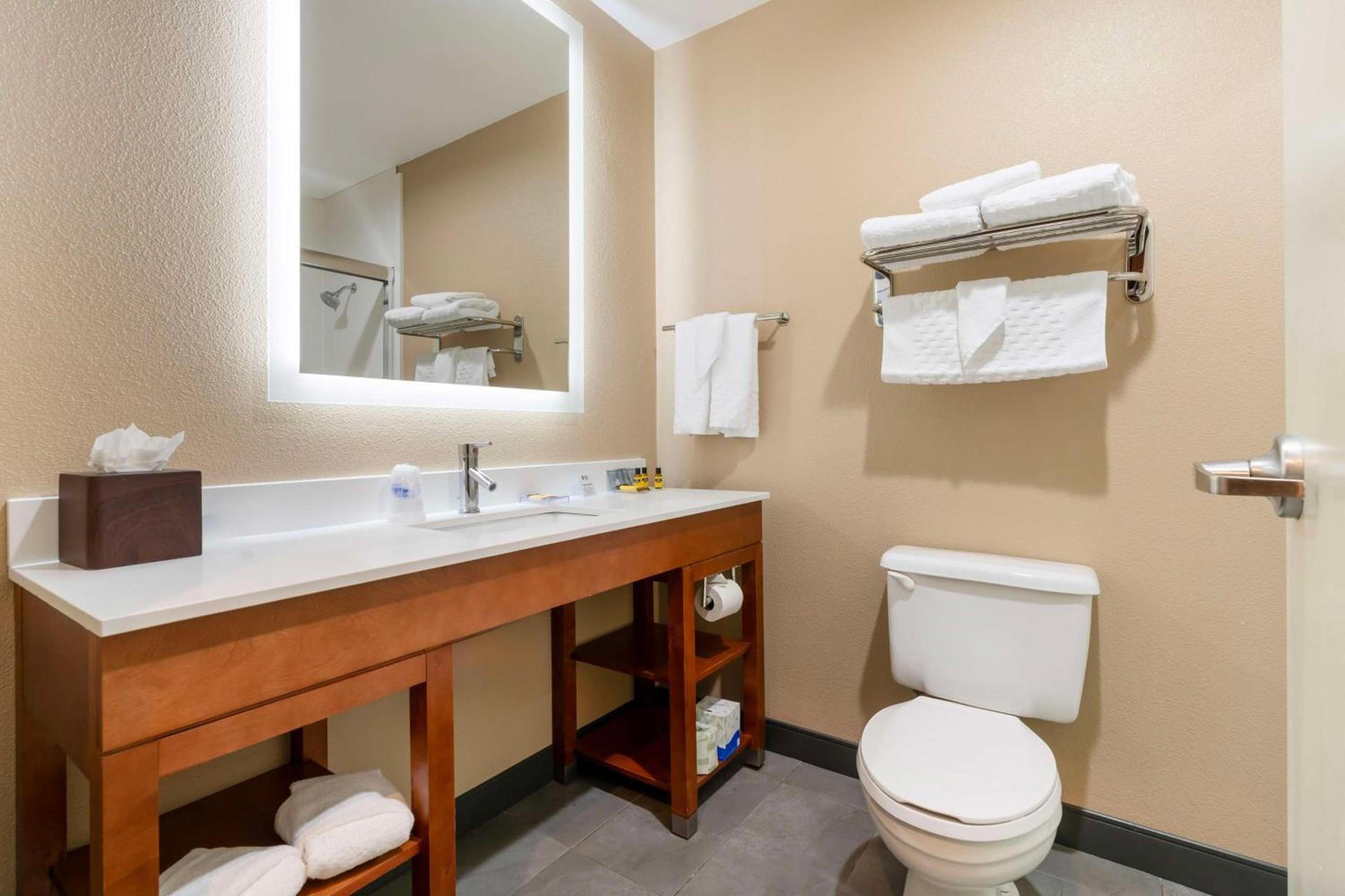 Best Western Bend North photo 31