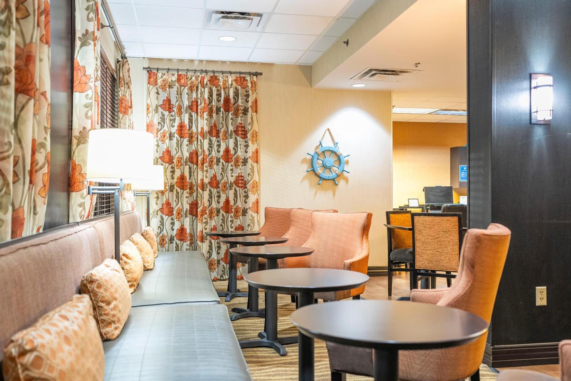 Hampton Inn by Hilton Spring Hill photo 31