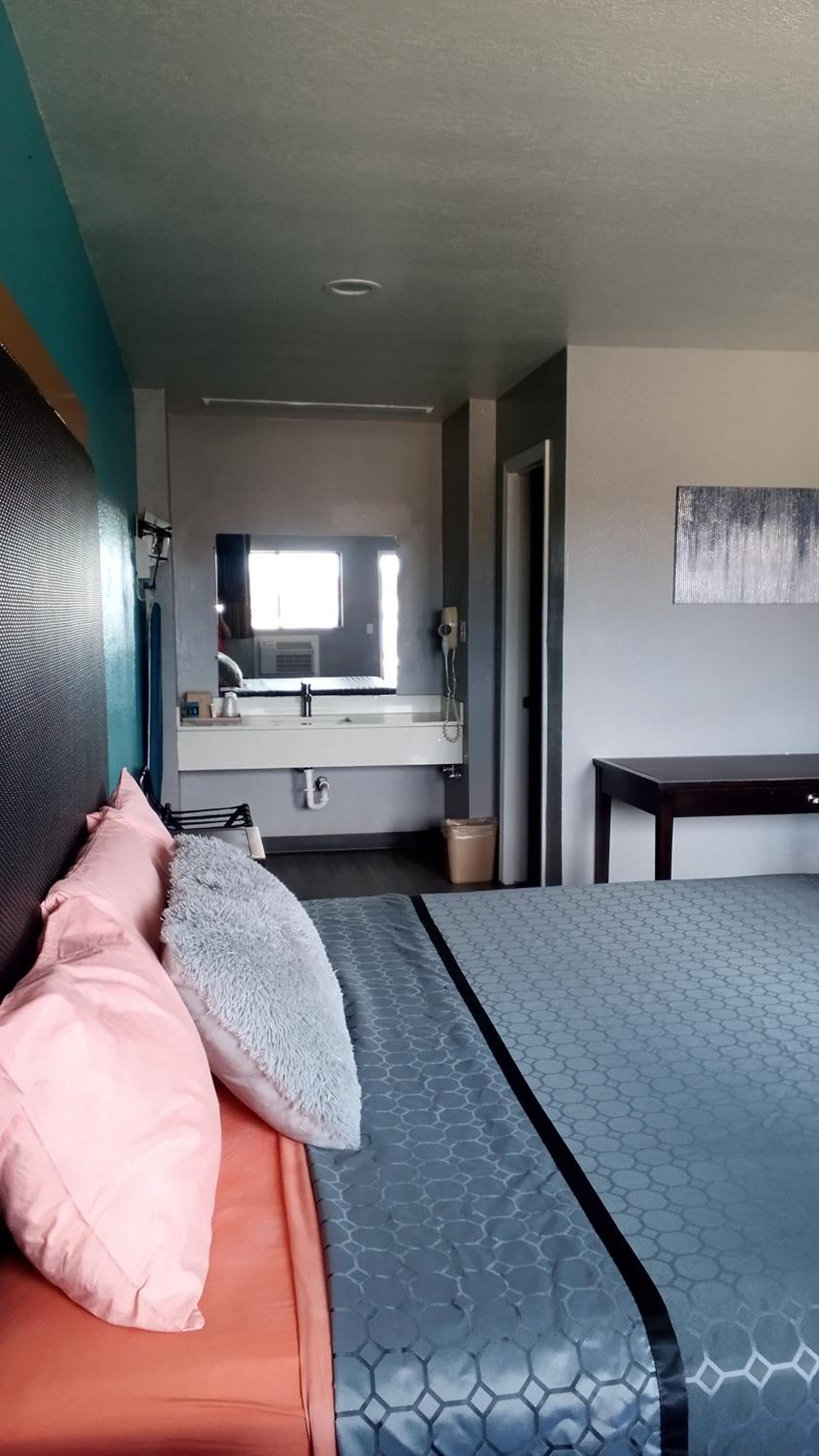 Coachman's Inn & Suites photo 16