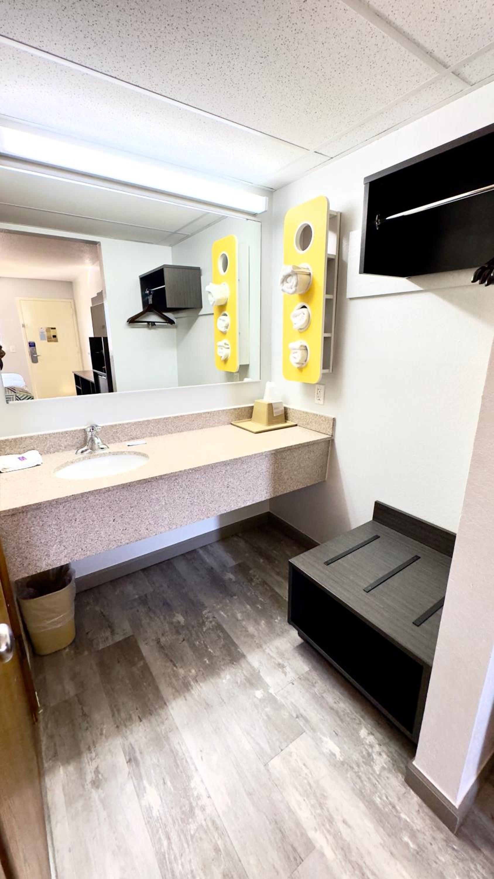 Motel 6-Dyersburg, TN photo 61