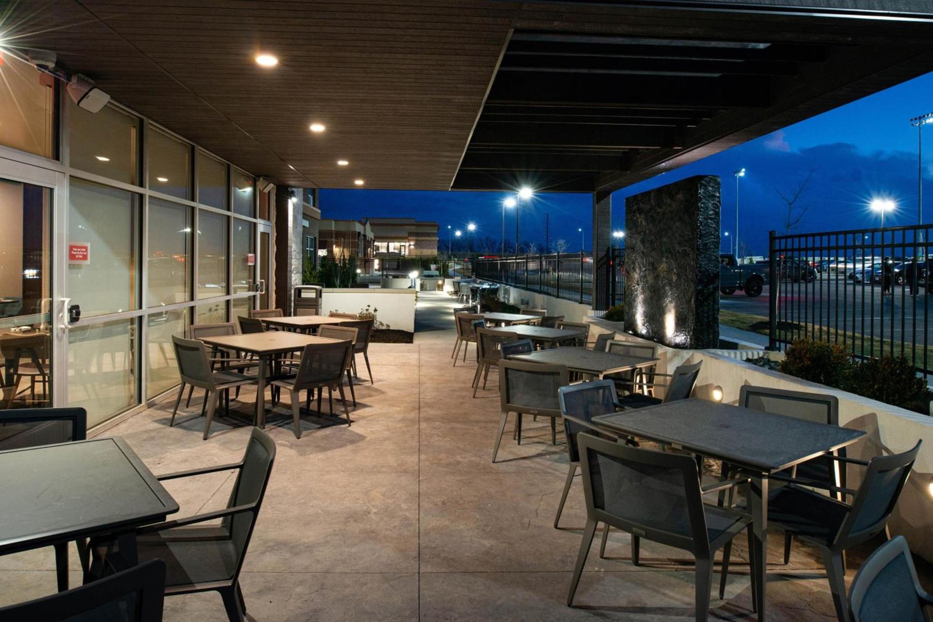 Four Points by Sheraton Kansas City Olathe photo 13
