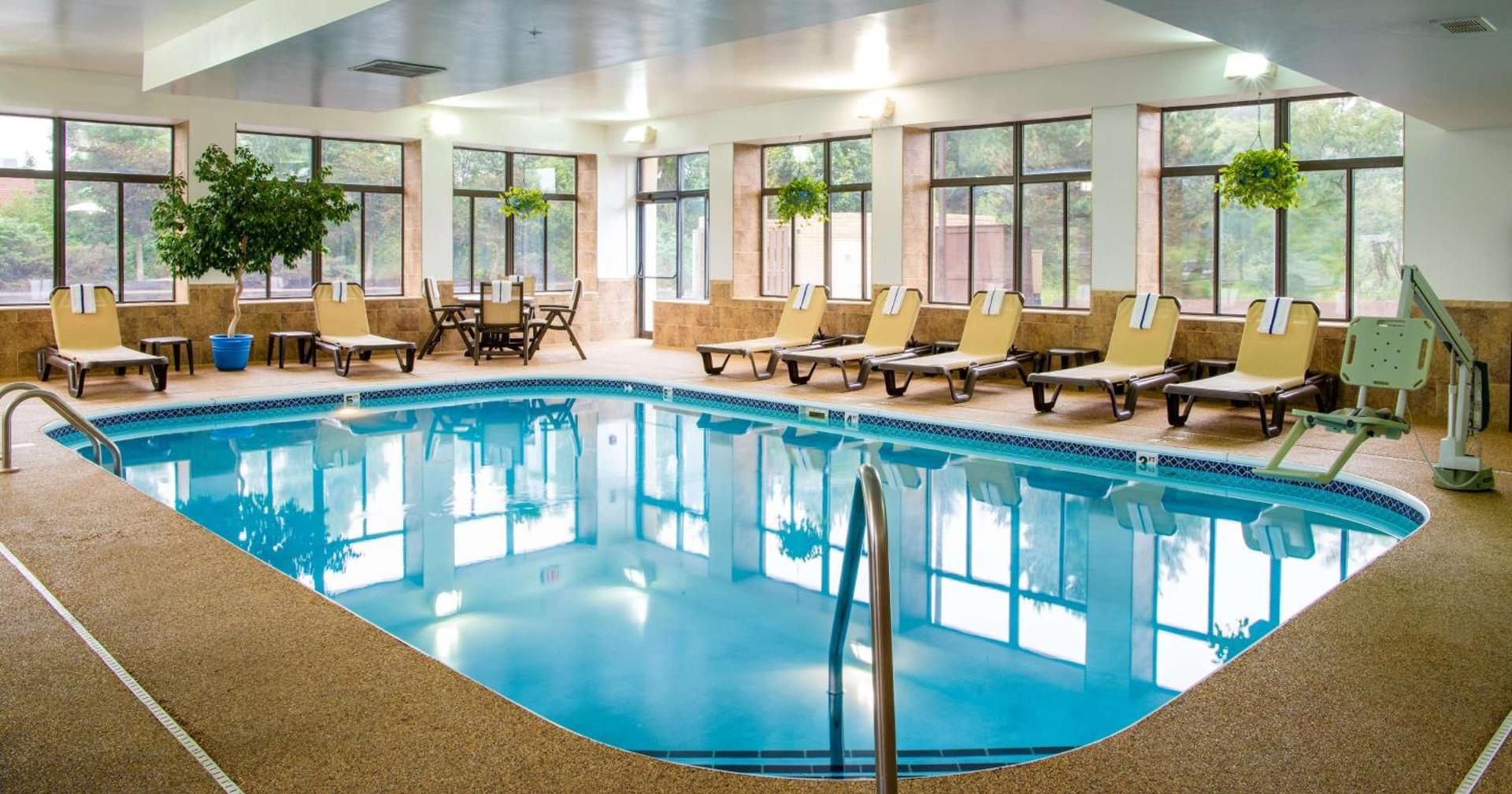 Hampton Inn Cleveland-Solon photo 9