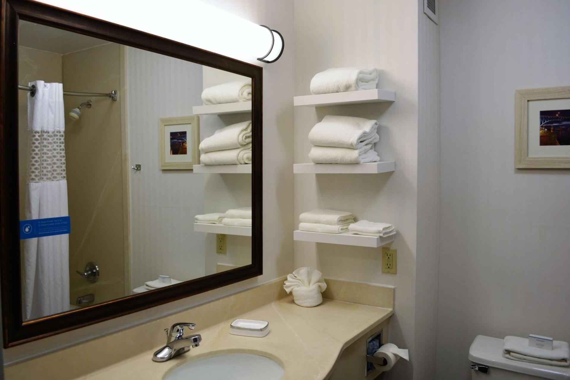 Comfort Inn, Cleveland South - Richfield photo 2