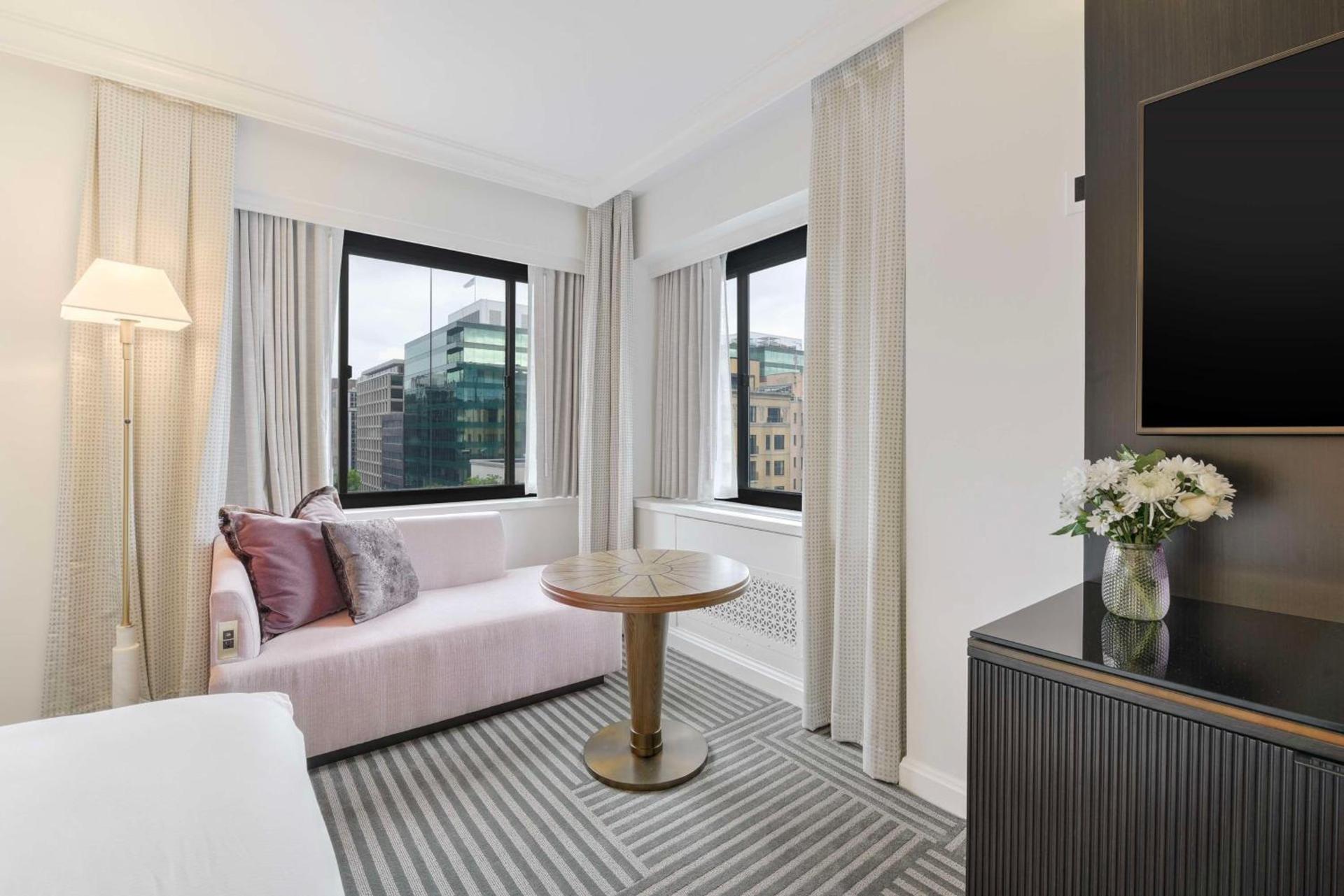 Capital Hilton photo 21