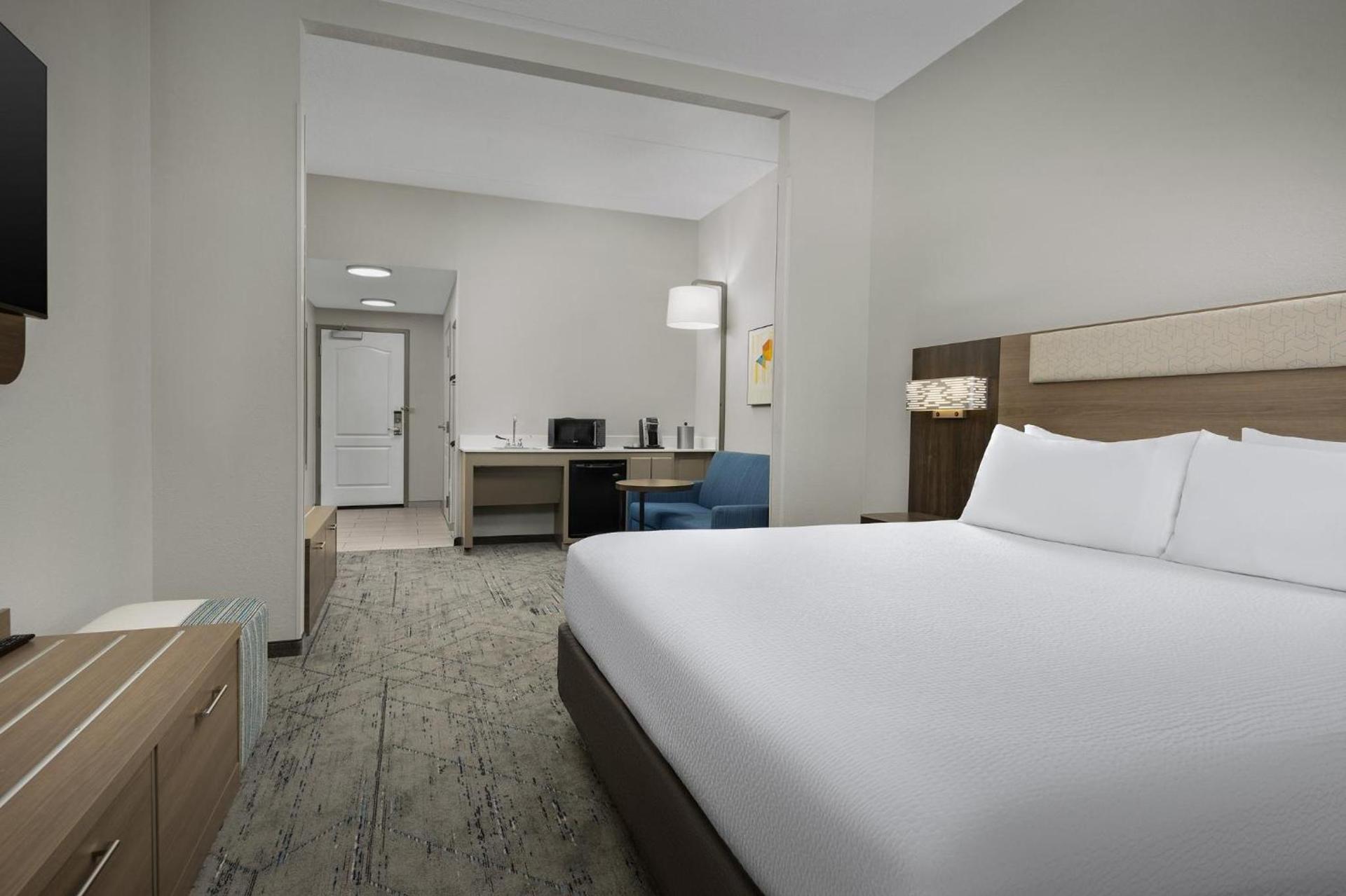 Holiday Inn Express Hotel & Suites Greensboro - Airport Area by IHG photo 38