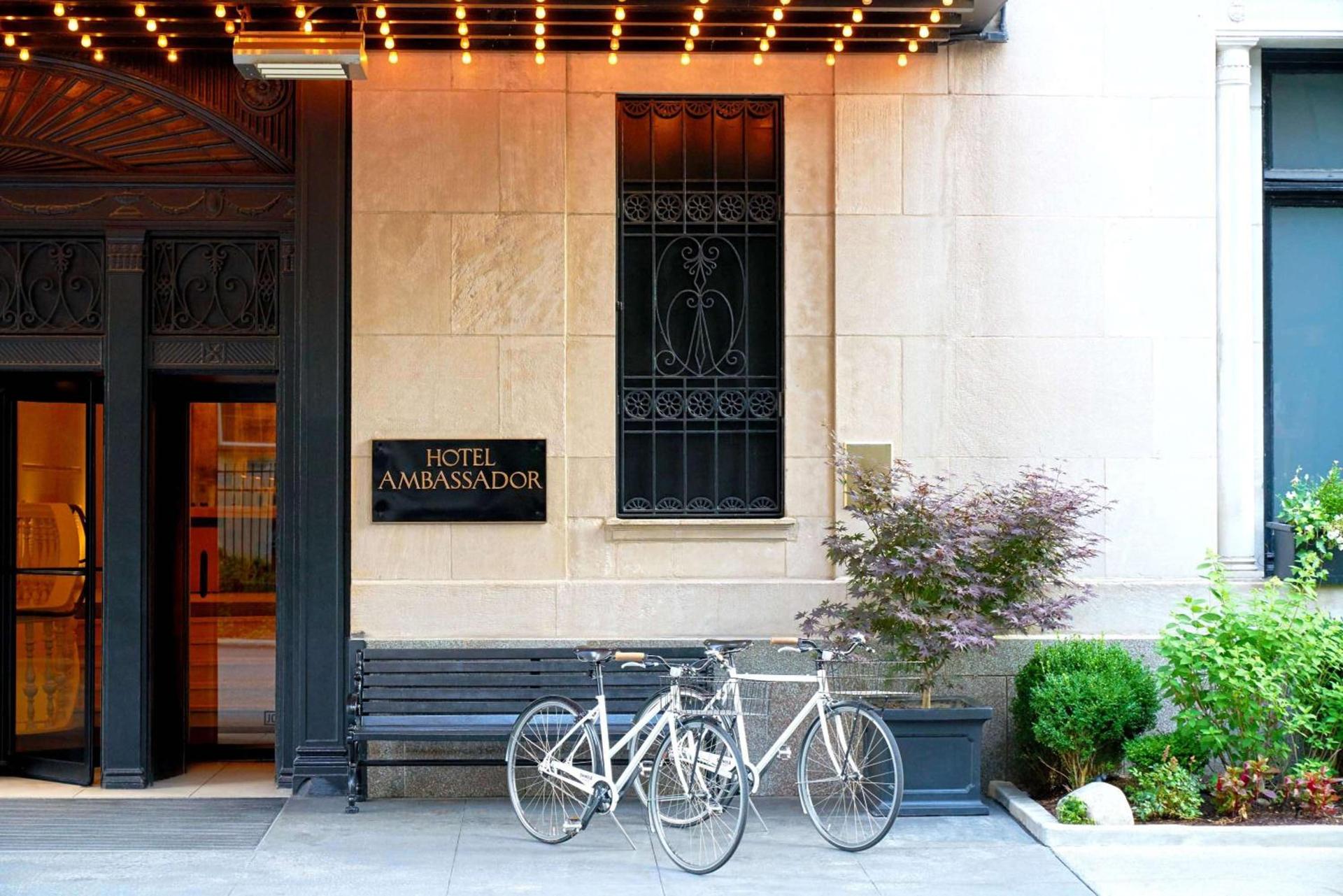 Ambassador Chicago, part of JdV by Hyatt photo 1