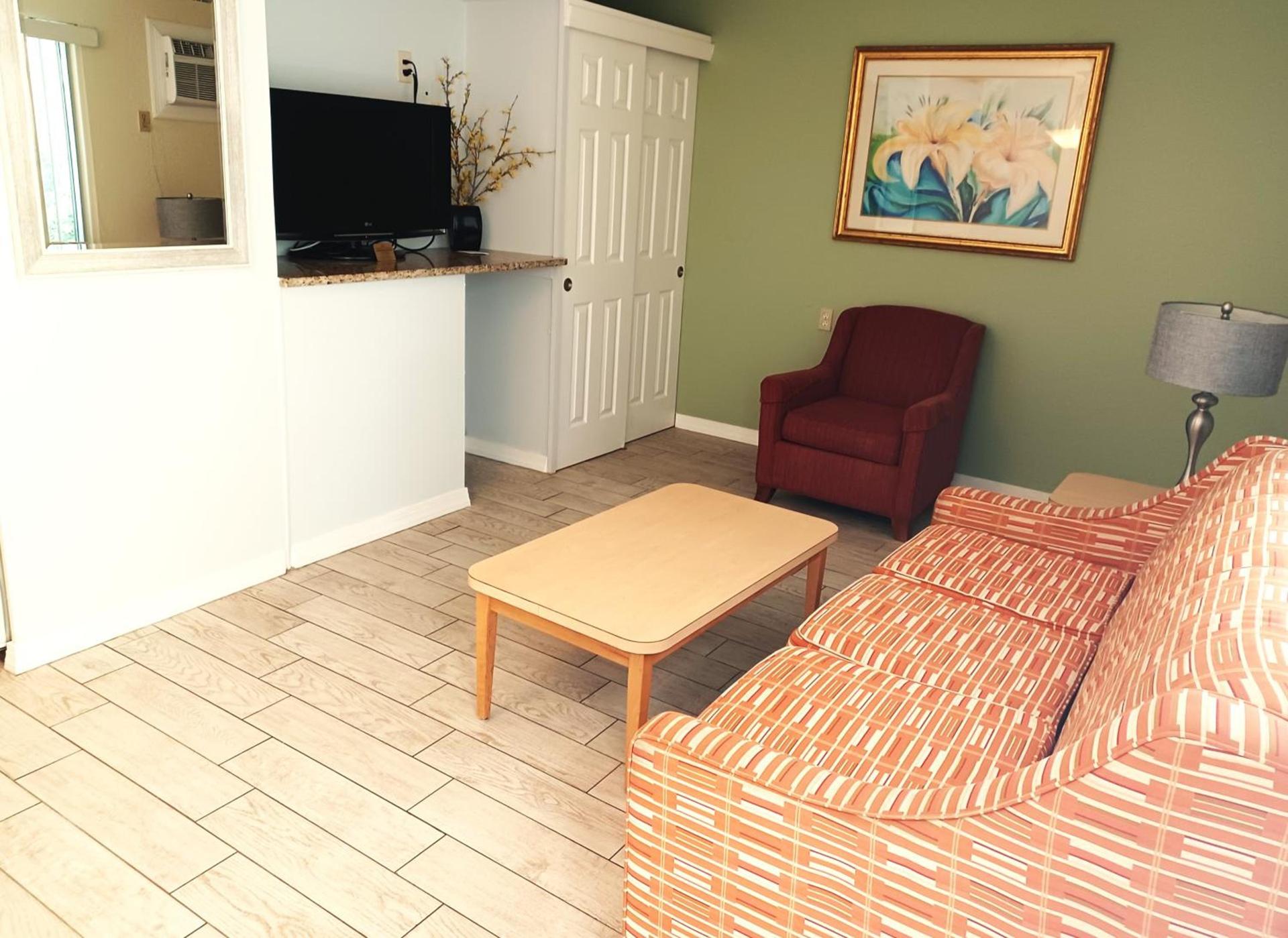 Johns Pass Beach Motel photo 55