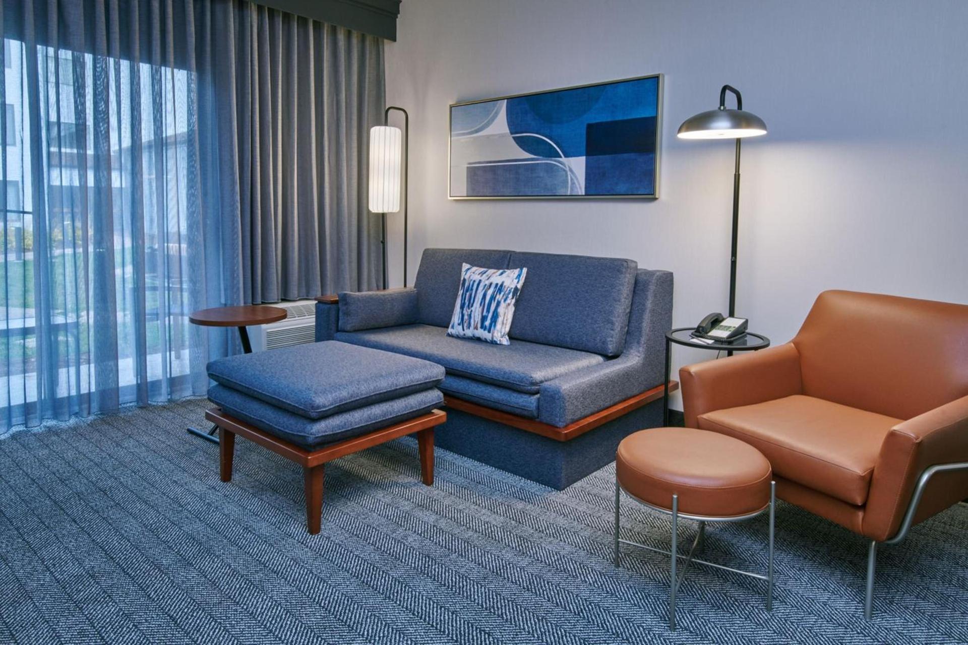 Courtyard by Marriott Detroit Livonia photo 23
