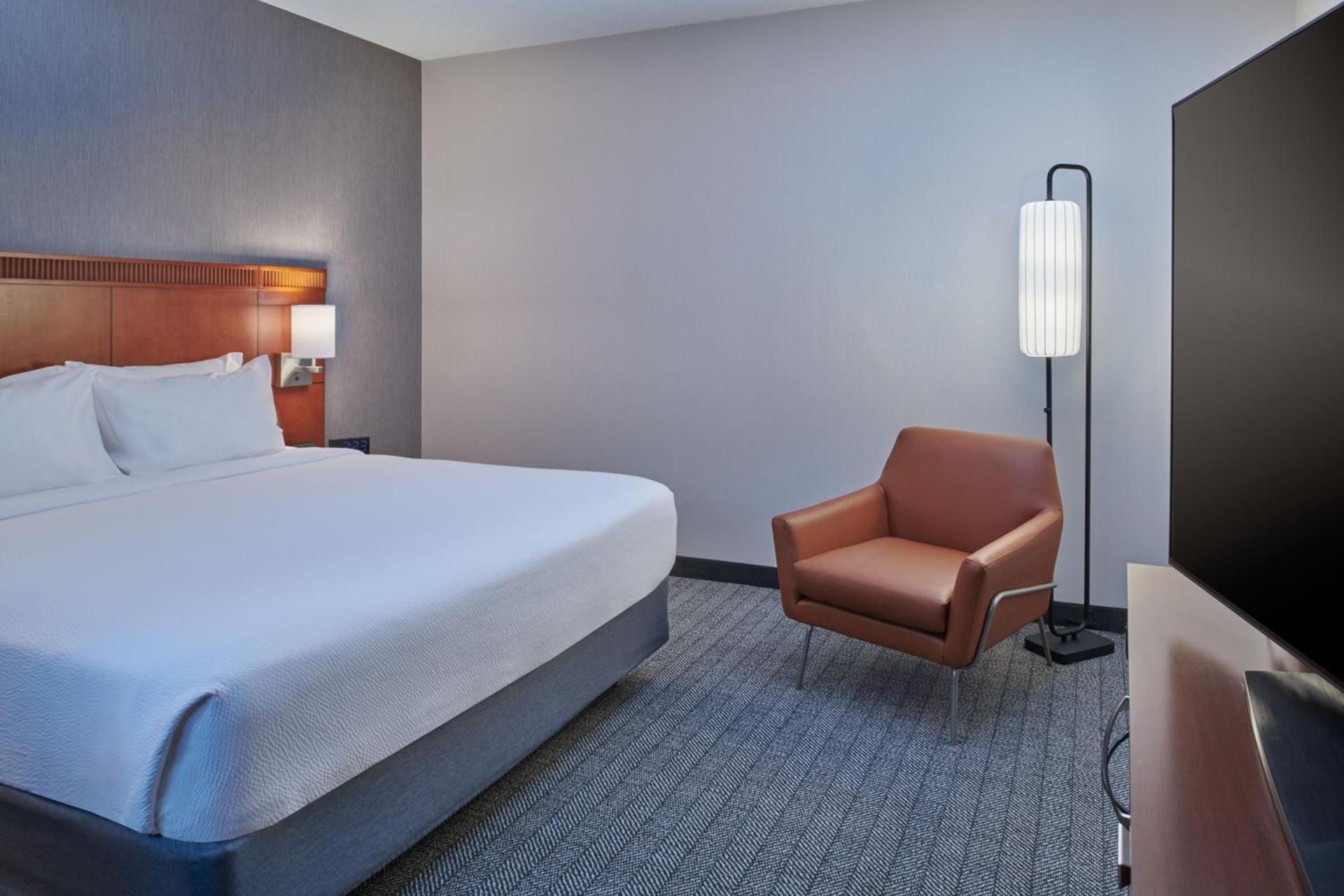 Courtyard by Marriott Detroit Livonia photo 24