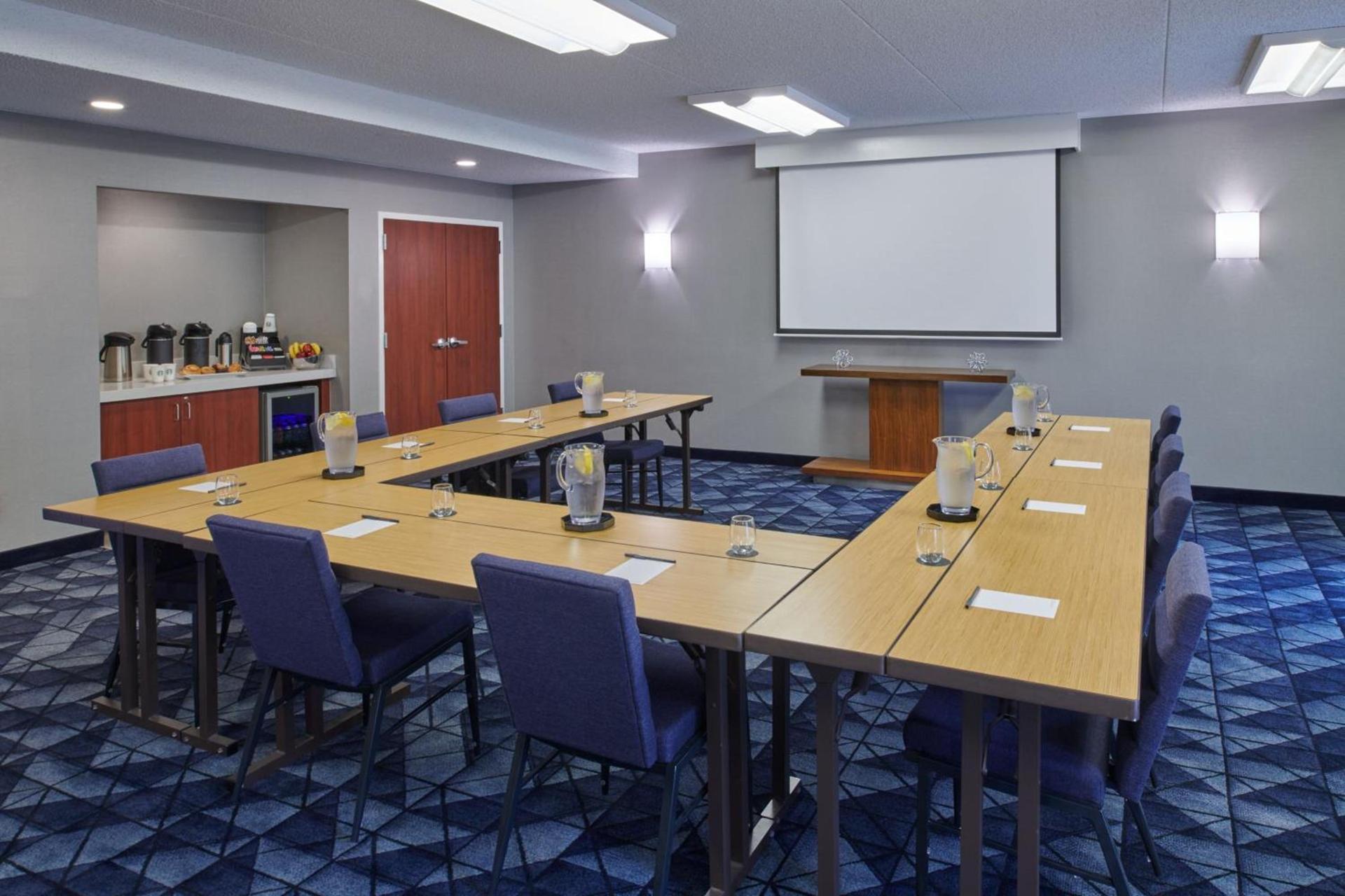 Courtyard by Marriott Detroit Livonia photo 42