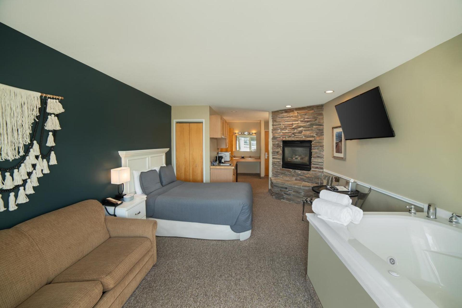 Weathervane Inn photo 3