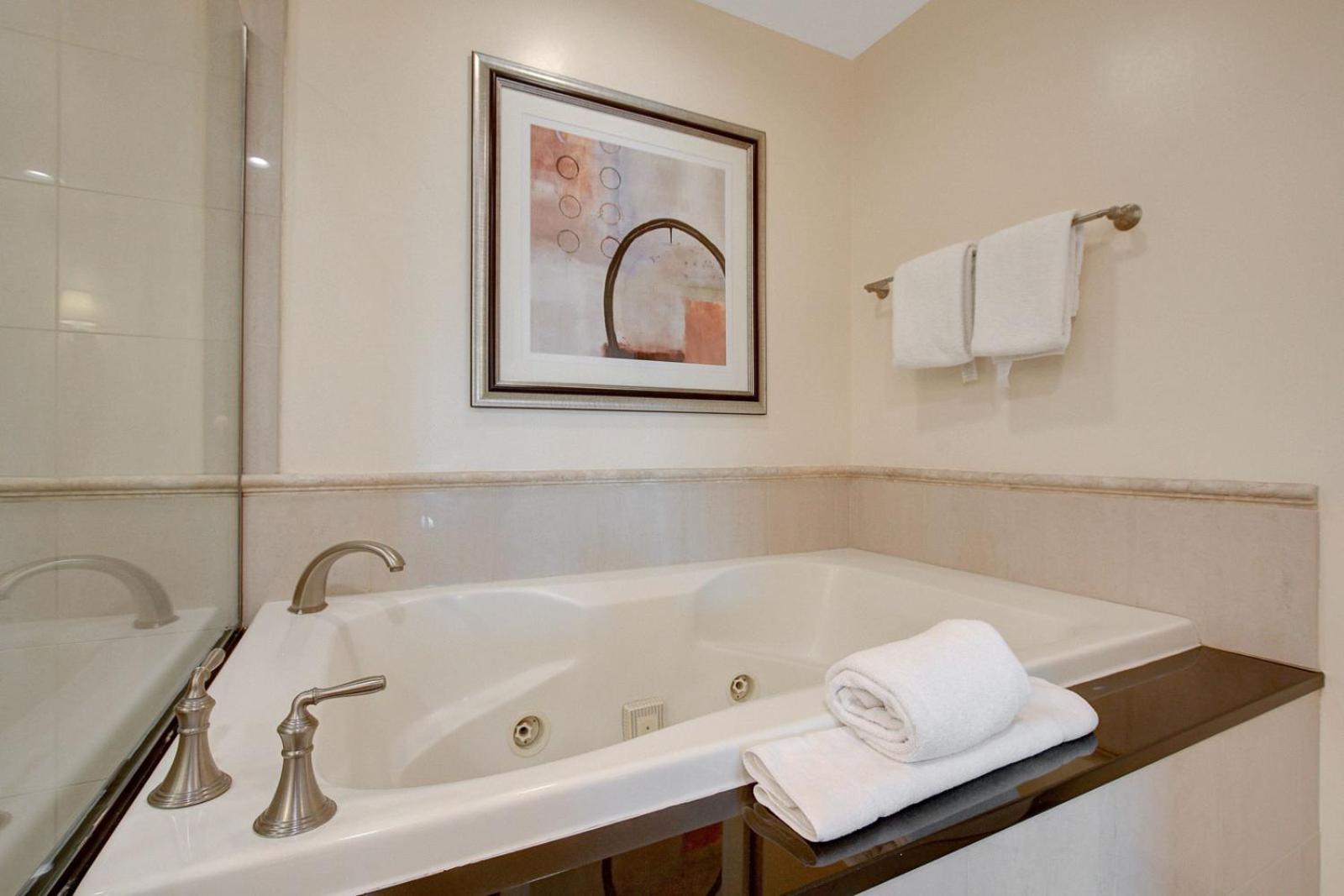 Sin City Suite @ MGM Signature photo 40