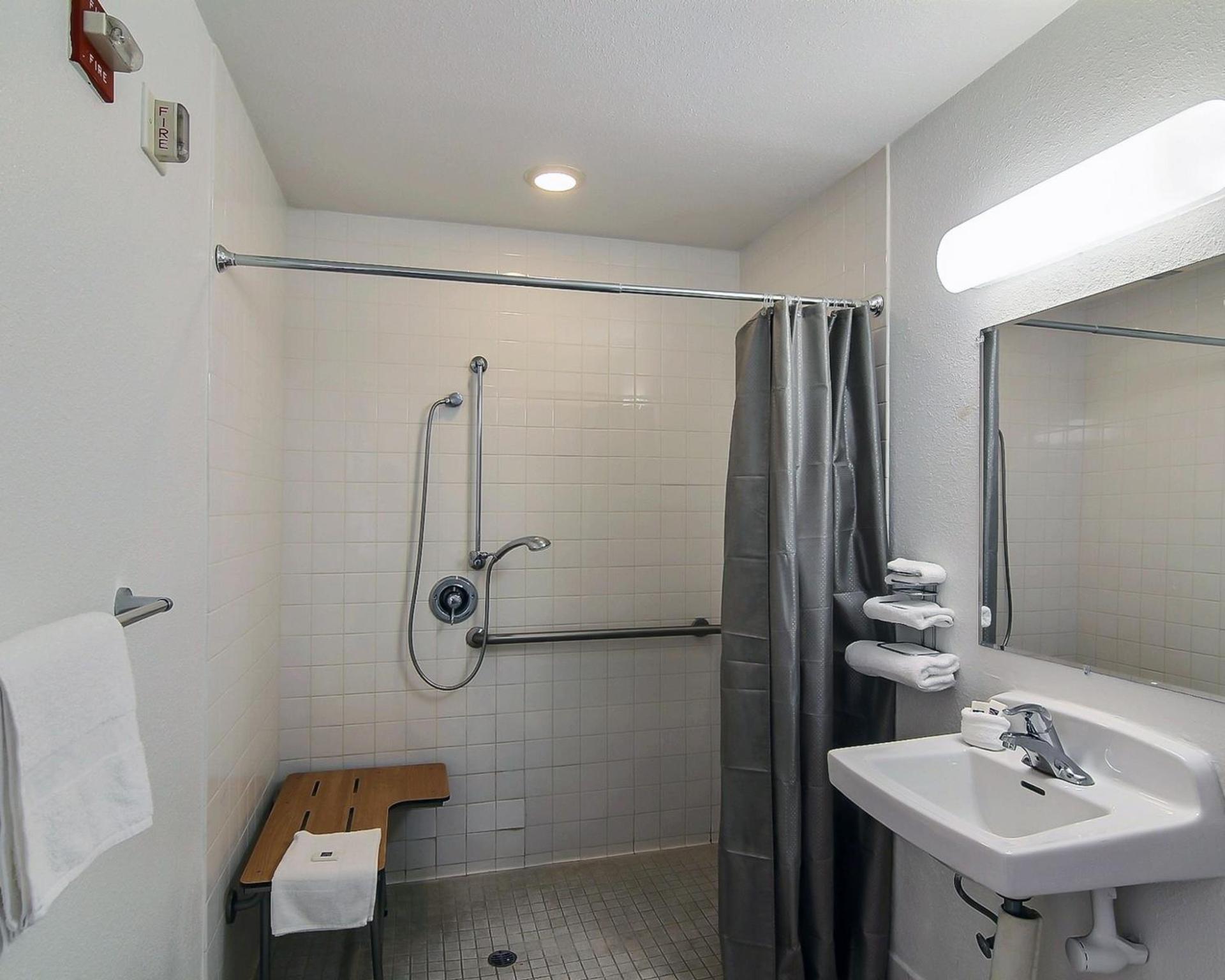Motel 6-Palmdale, CA photo 37