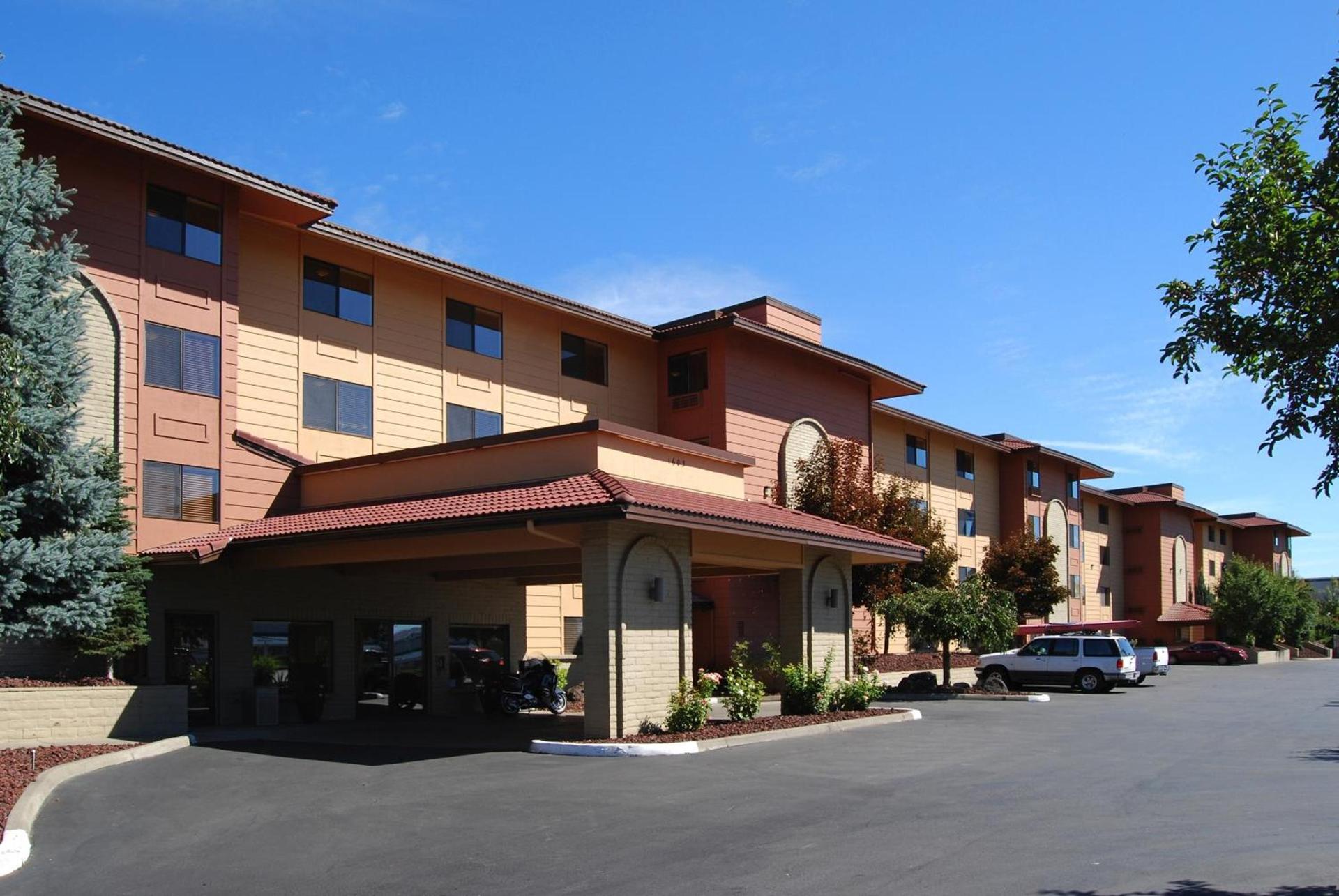 Baymont by Wyndham Yakima Riverfront photo 18