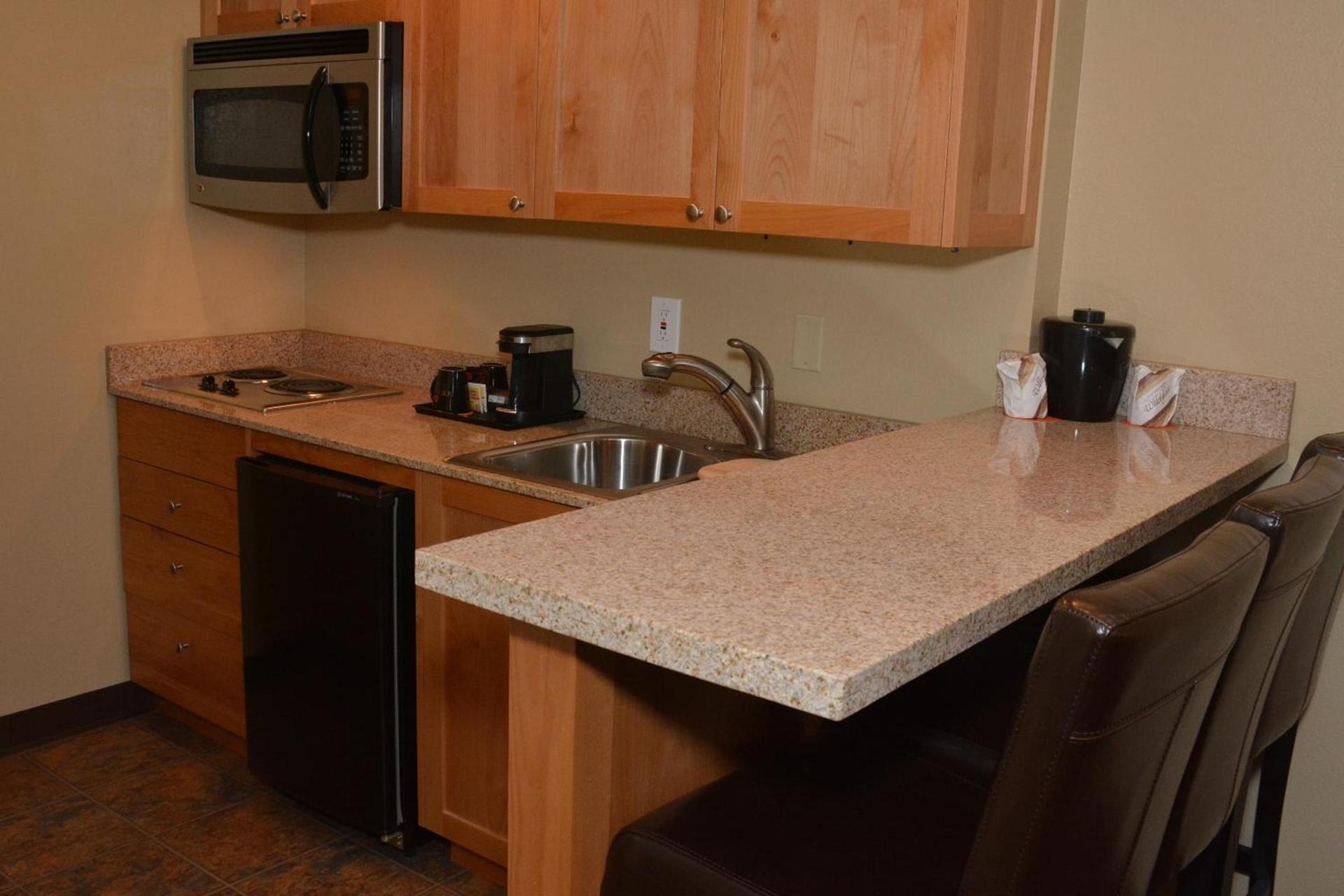 Baymont by Wyndham Yakima Riverfront photo 33