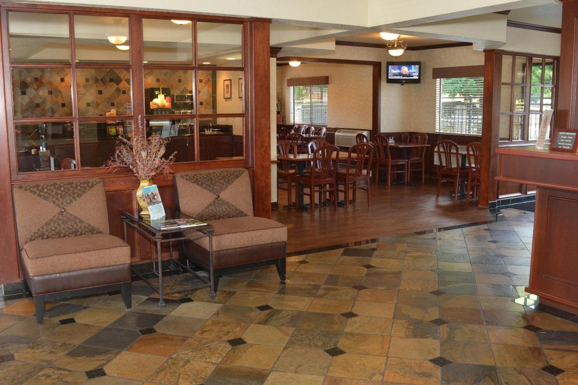 Baymont by Wyndham Yakima Riverfront photo 36