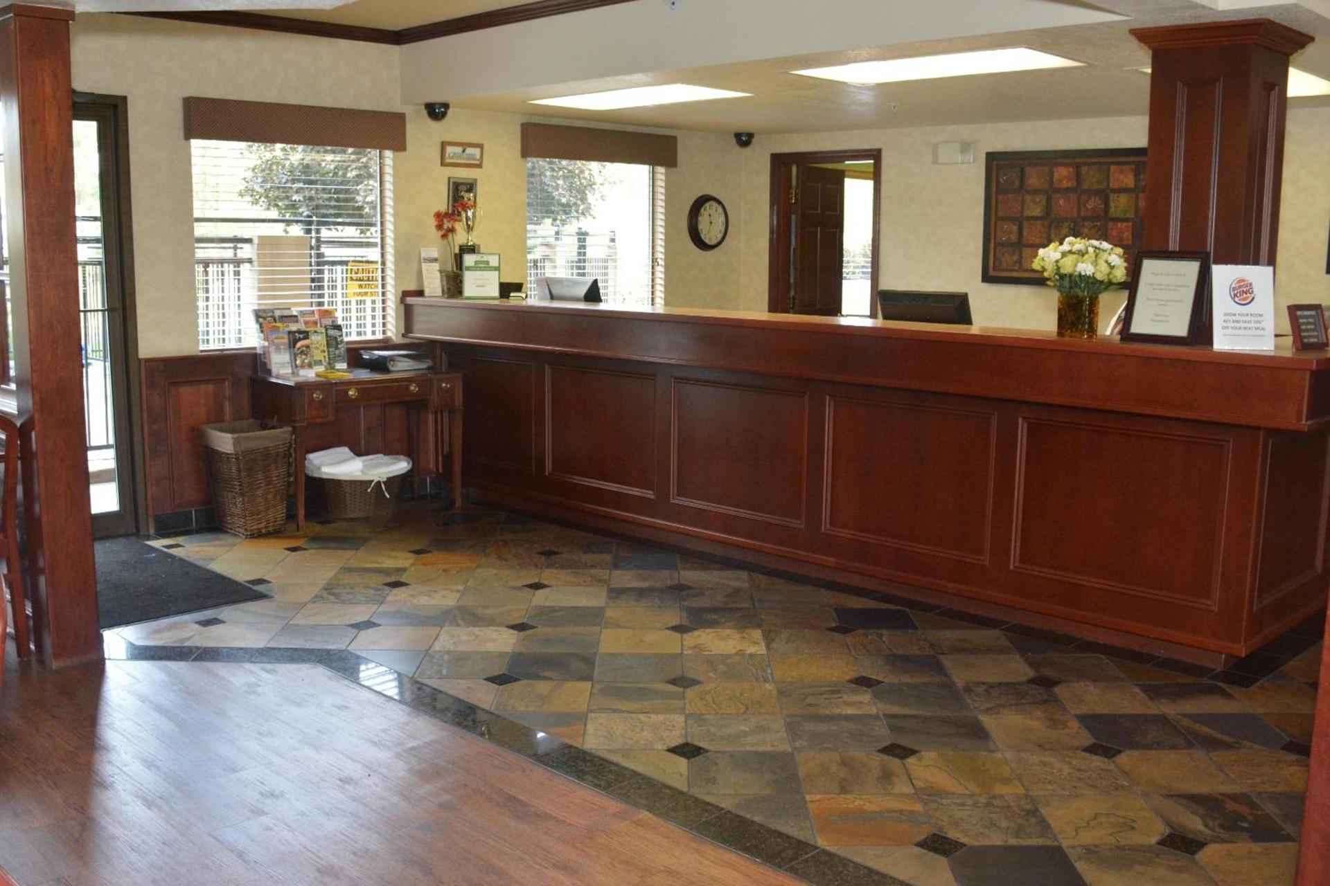 Baymont by Wyndham Yakima Riverfront photo 35