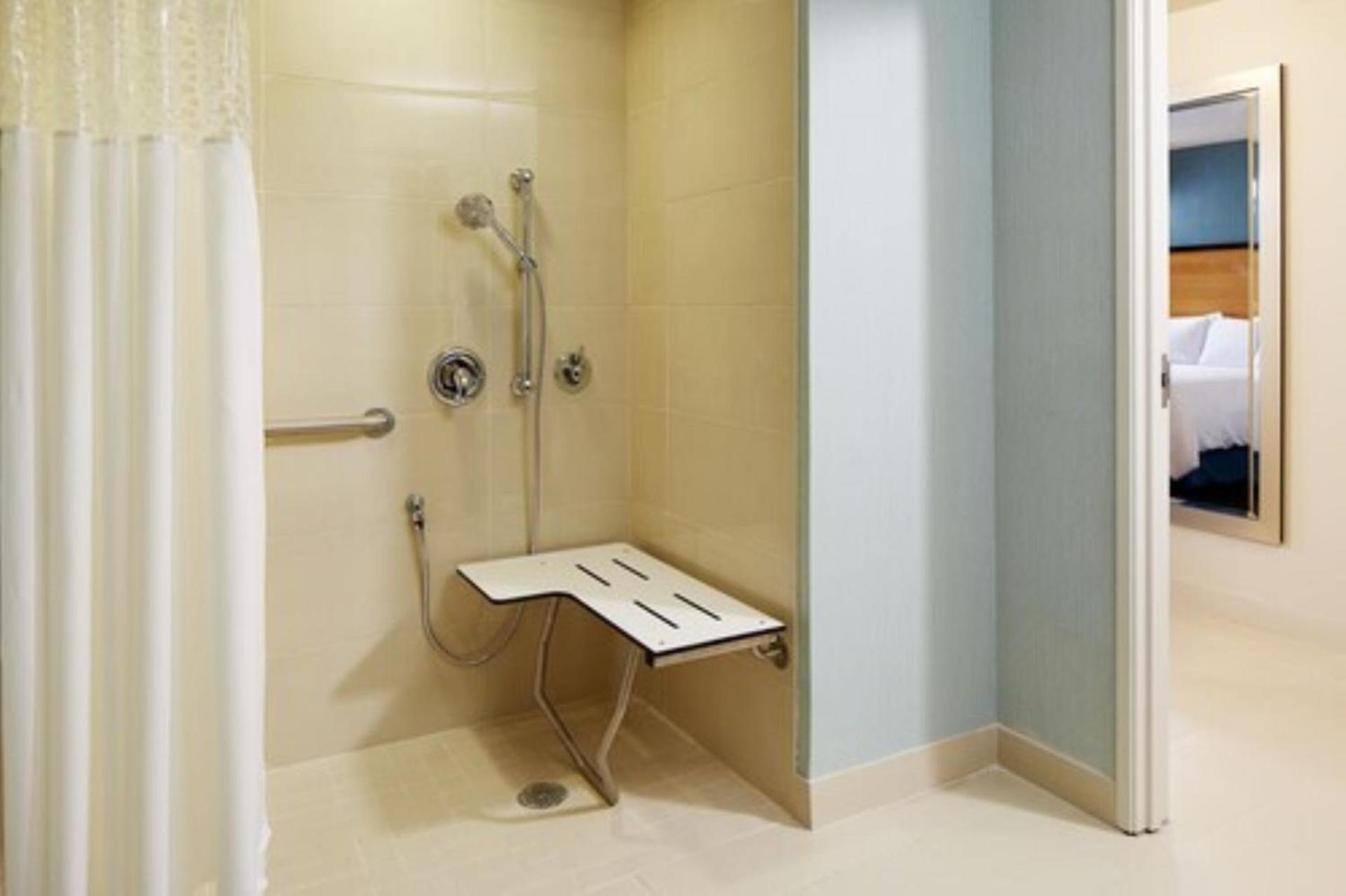 Hampton Inn San Diego Mission Valley photo 27