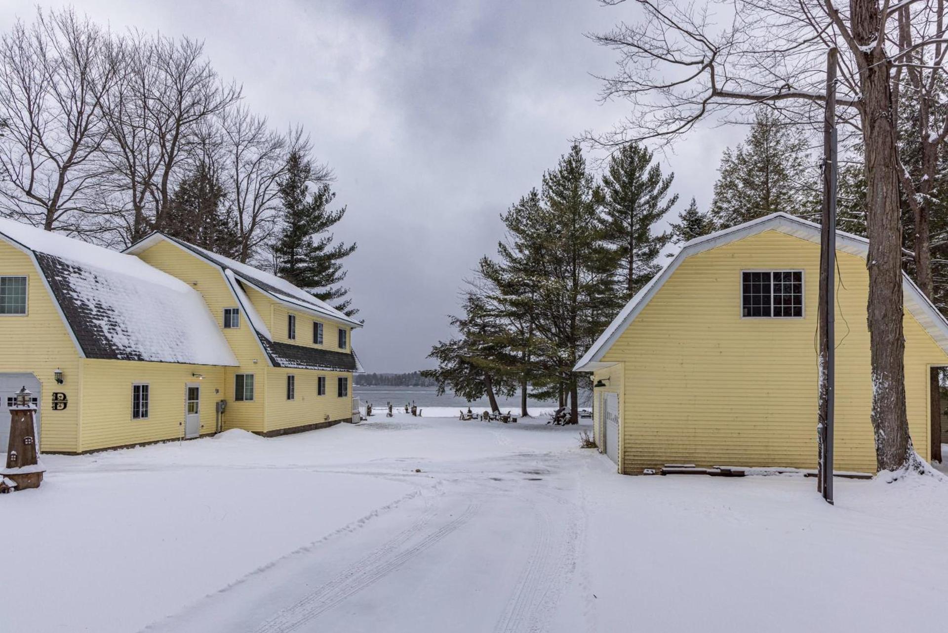 Lake Manistee Lodge Ski & Snowmobile Hideout photo 18