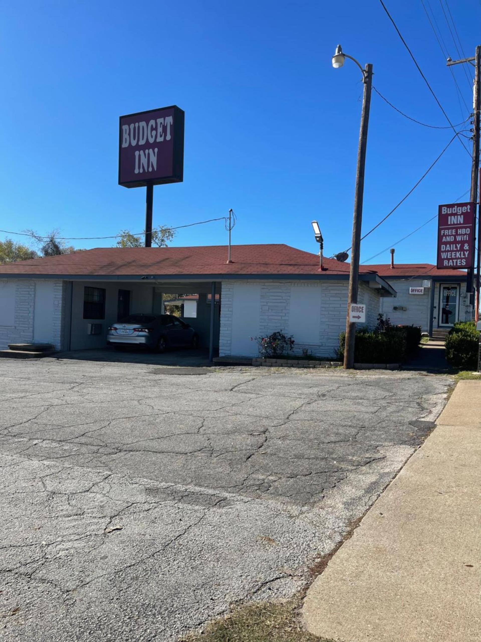 Budget Inn Buffalo photo 5