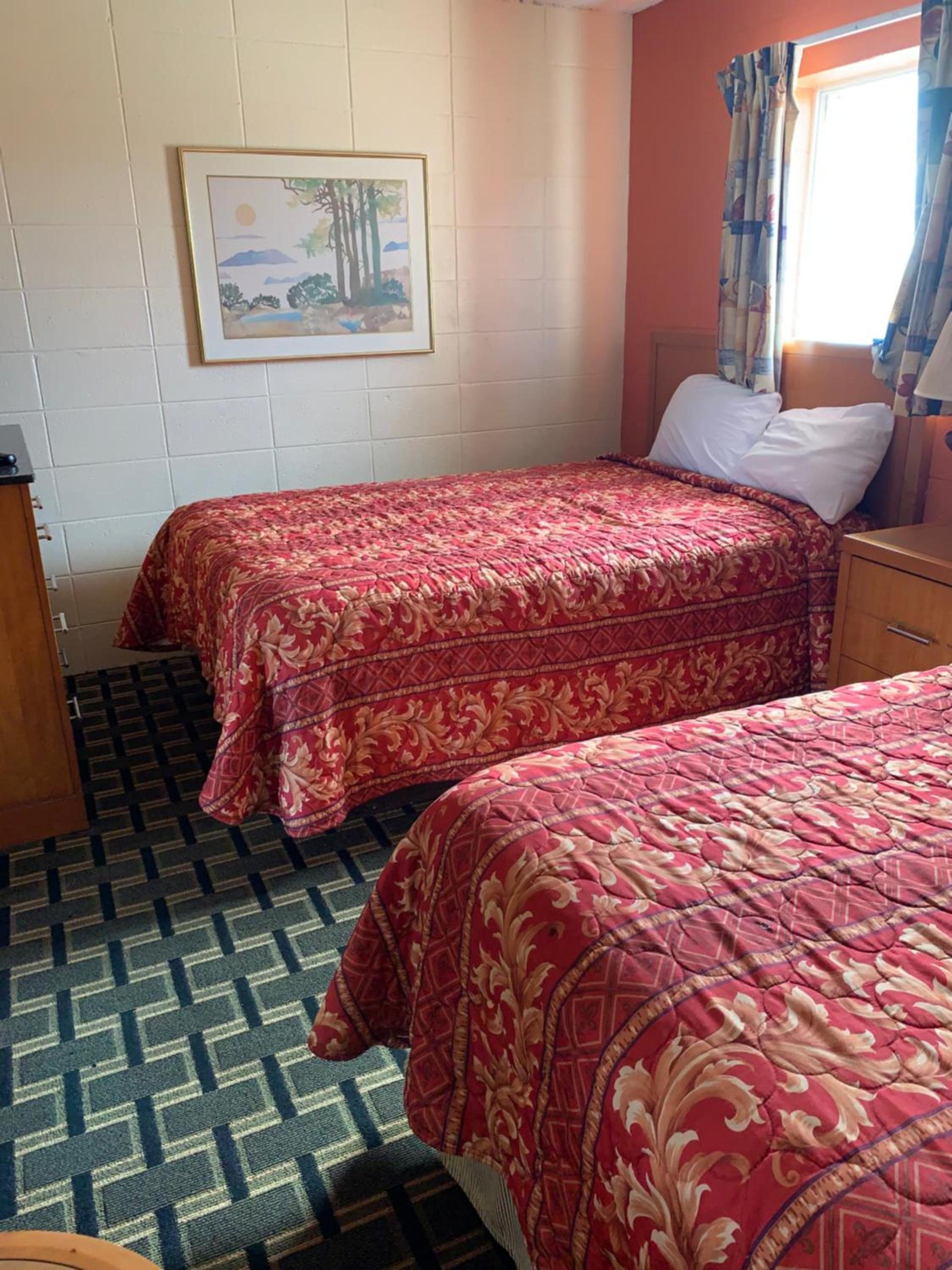 Wayfarer Motel photo 14
