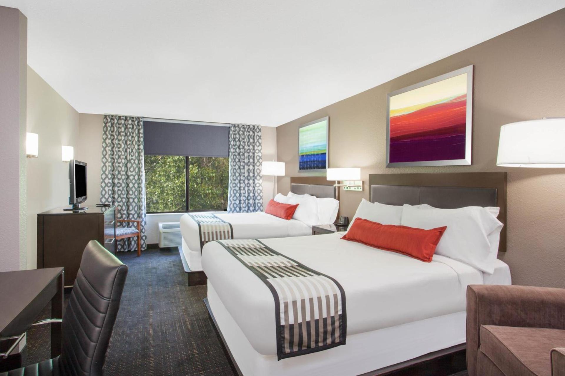 Wingate by Wyndham Columbia photo 3