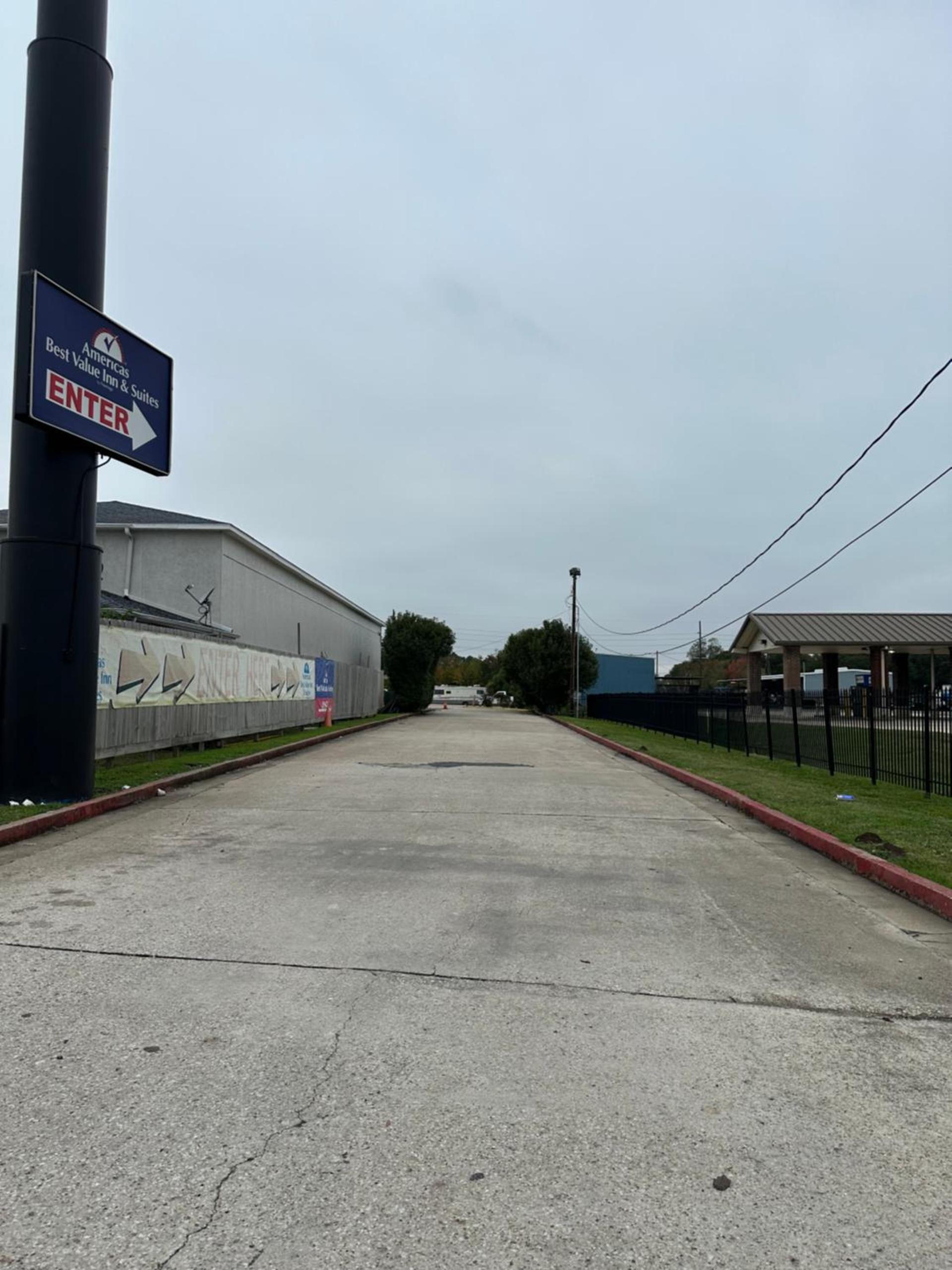 Americas Best Value Inn and Suites Groves photo 21