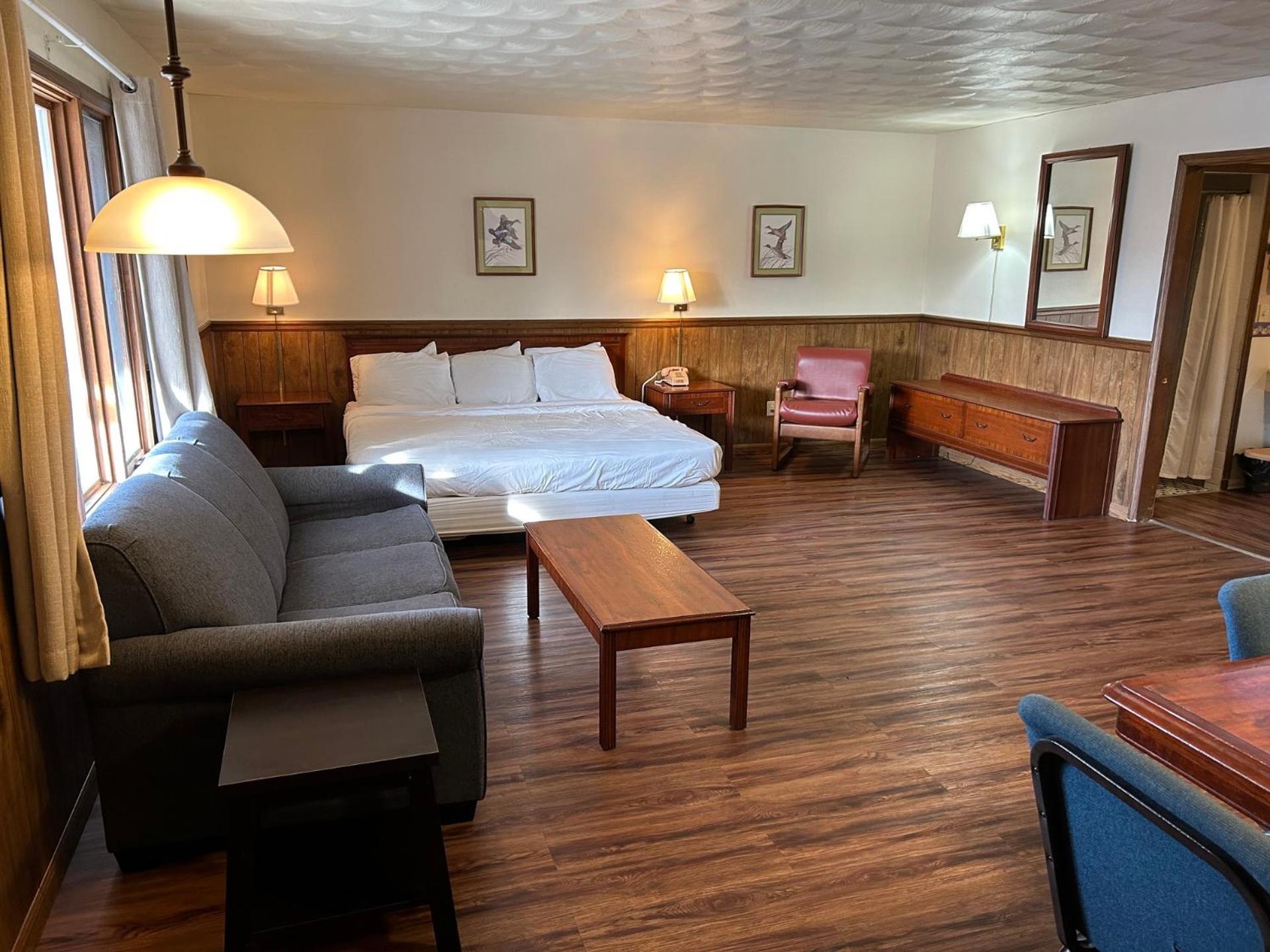Valley Inn and Suites photo 18